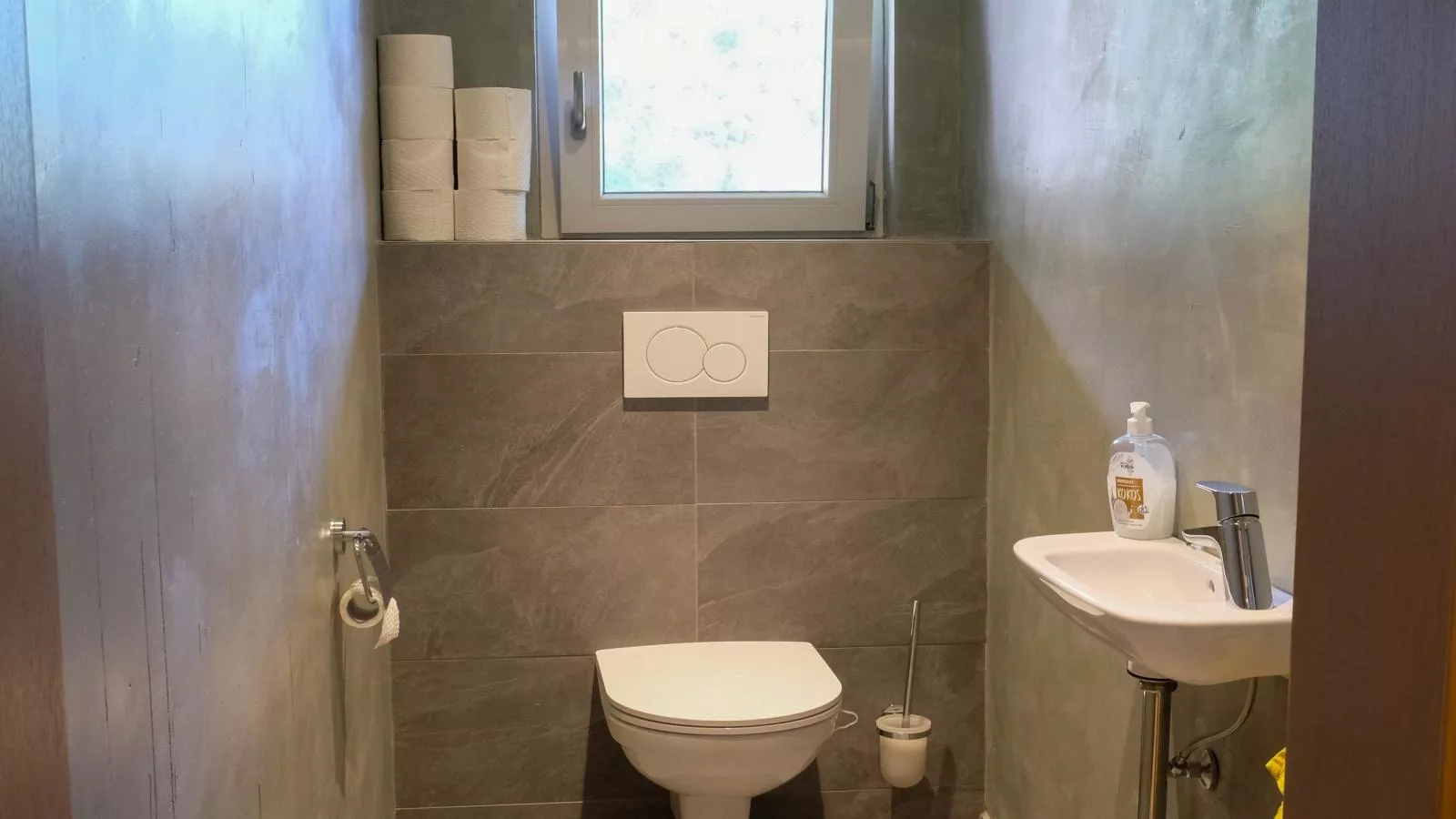 Chalet Gandler-Bathroom