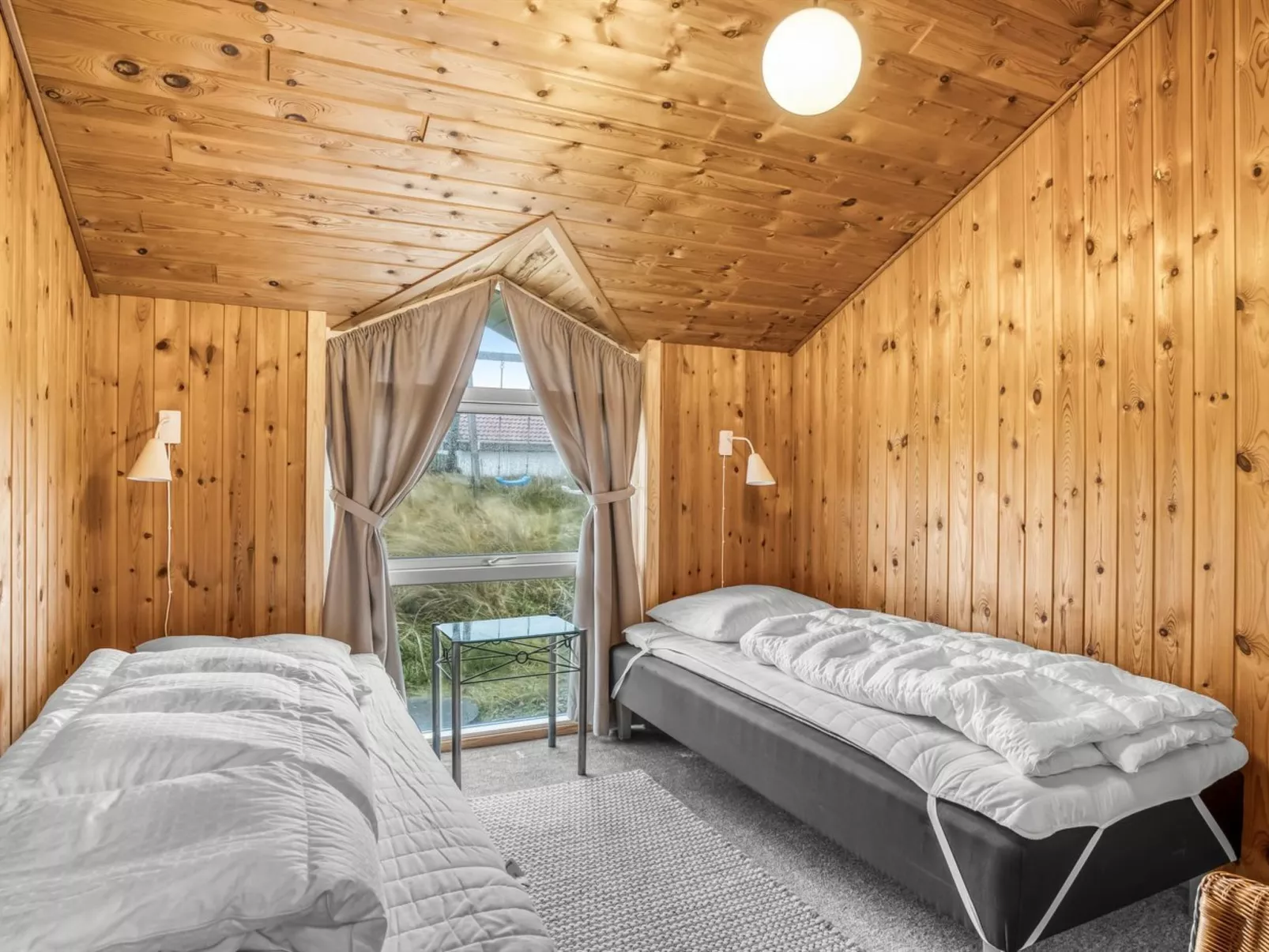 "Annemone" - 600m from the sea-Inside