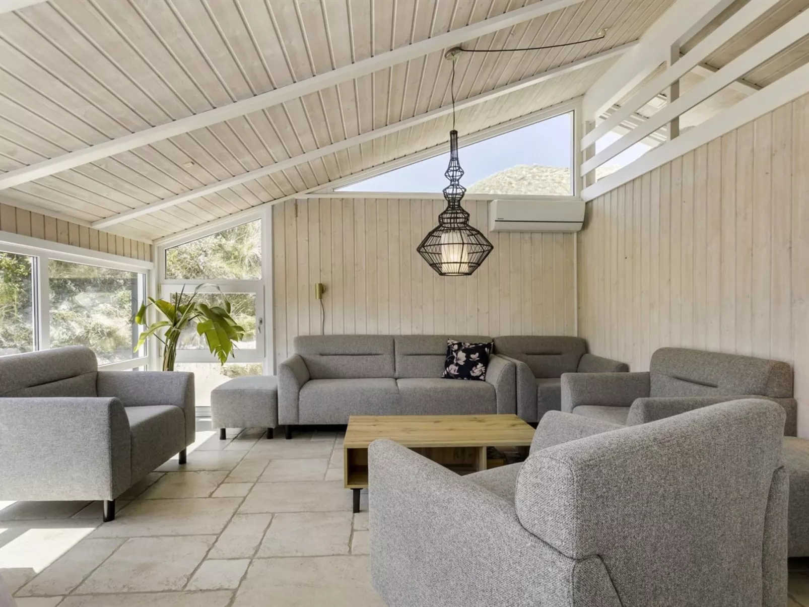 "Erma" - 125m from the sea-Inside