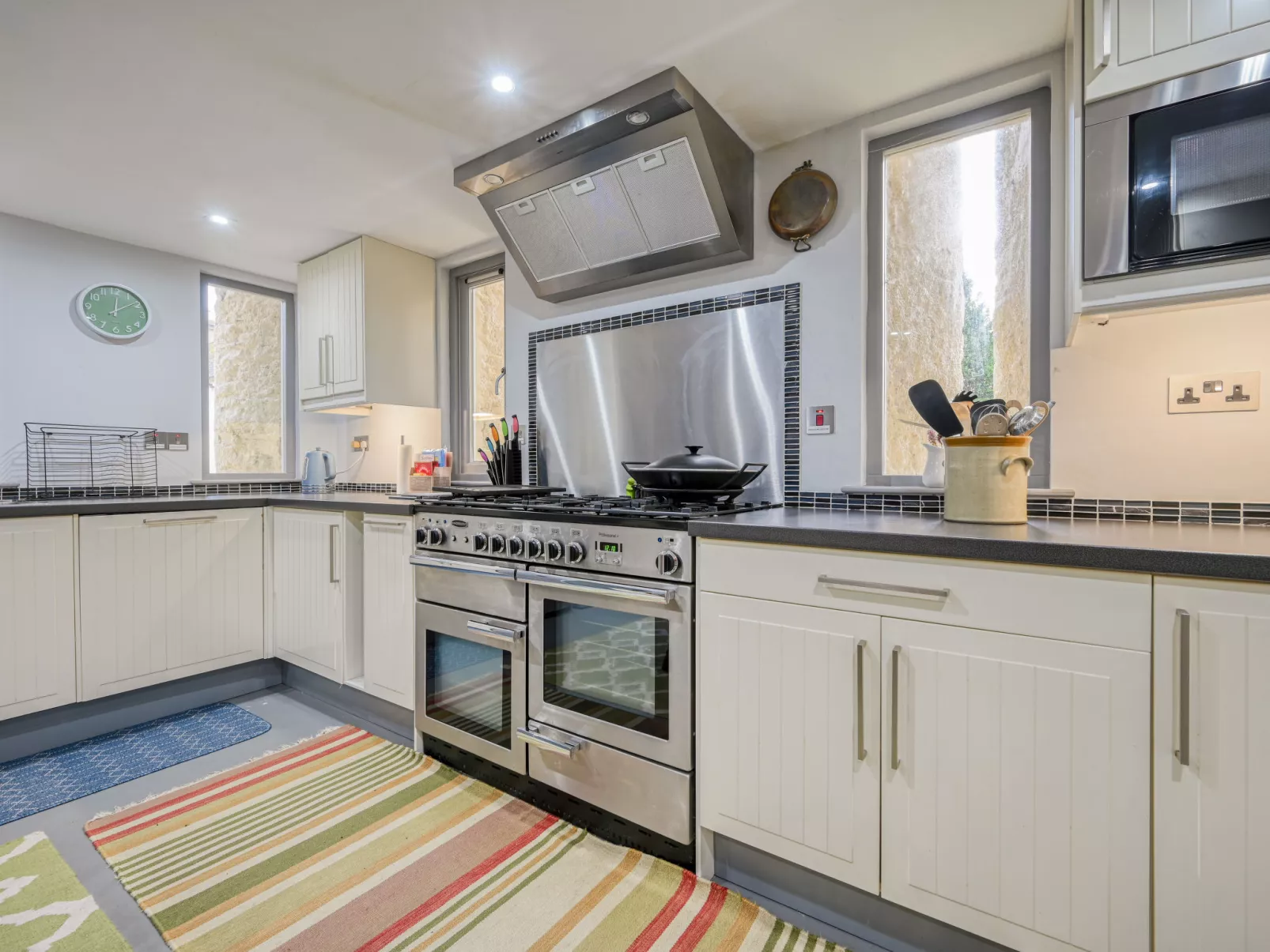 Loch Ness Granary-Dedans