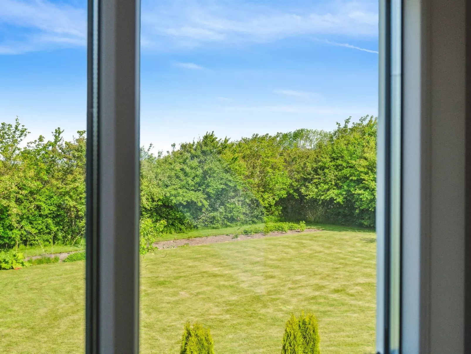 "Dietlinde" - 1.3km to the fjord-Outside