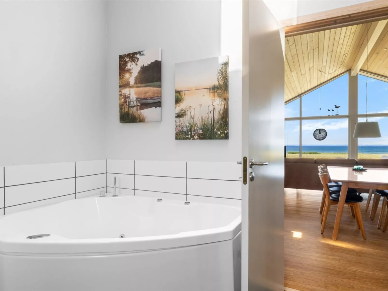 "Drusilla" - 140m from the sea-Drinnen