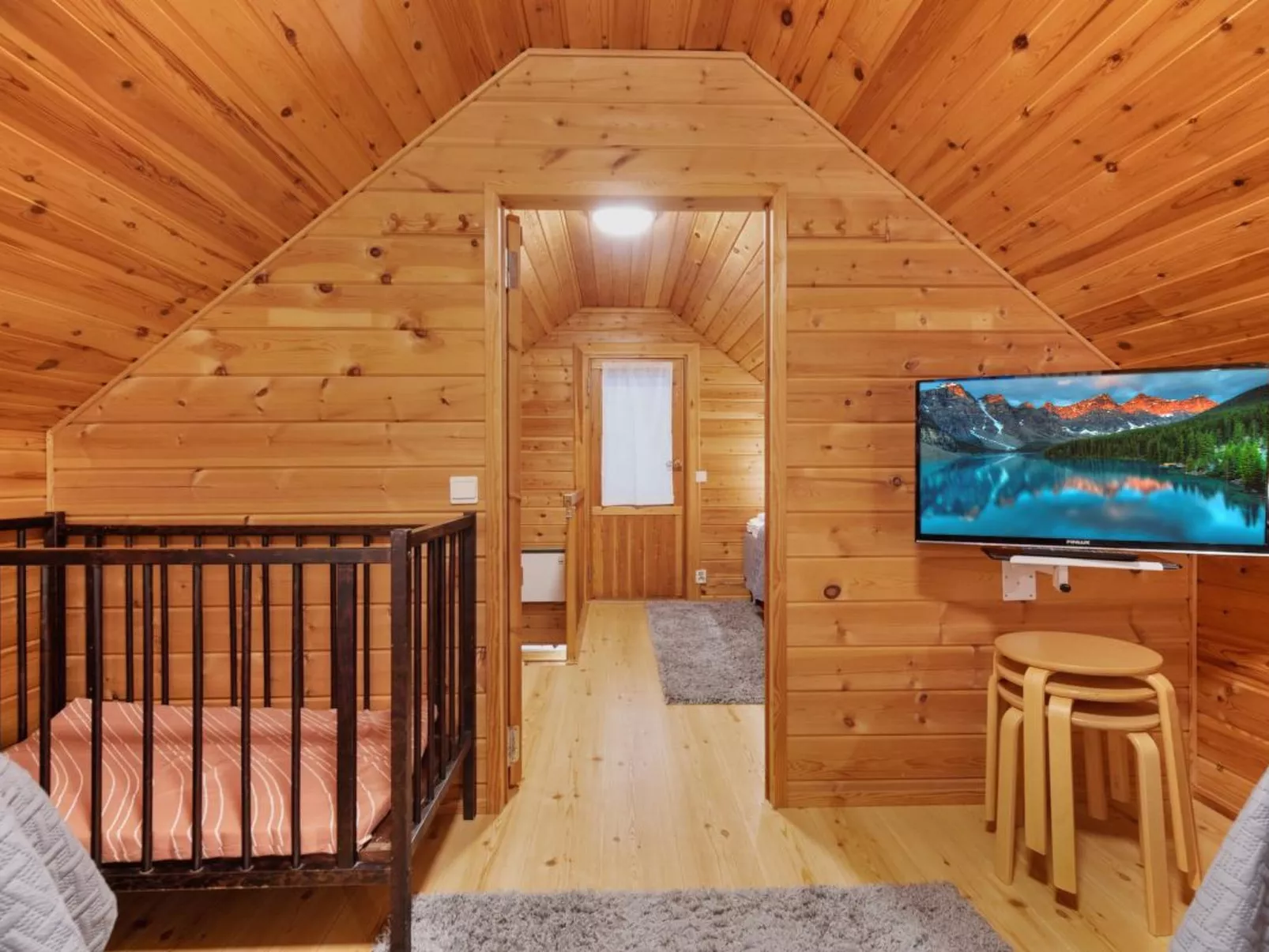 Kaltiotievantie 2 mökki 2-Drinnen