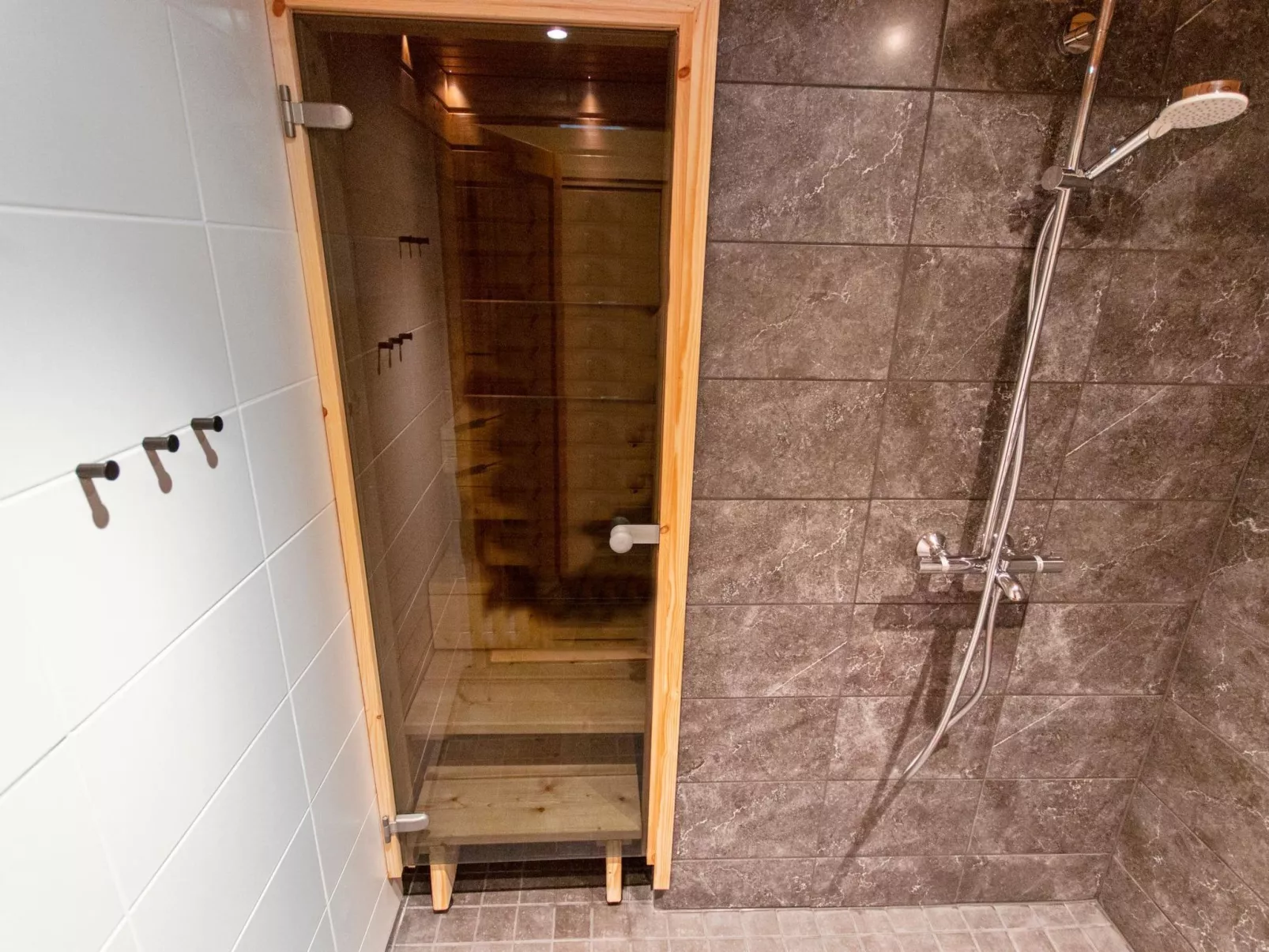 Kätkäläinen e 2-Dedans