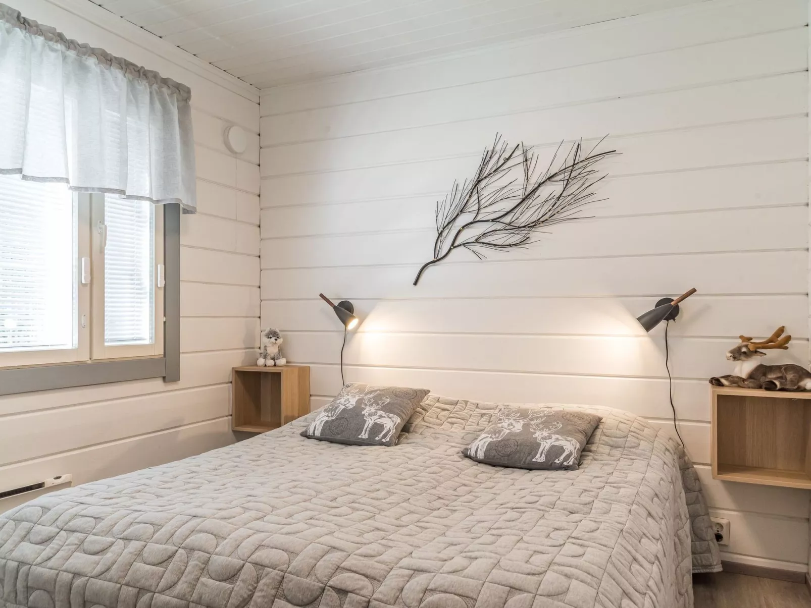 Levin kultakoto-Inside