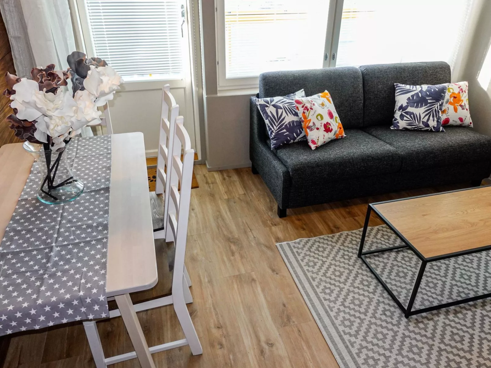 Levin kunkku b8-Inside