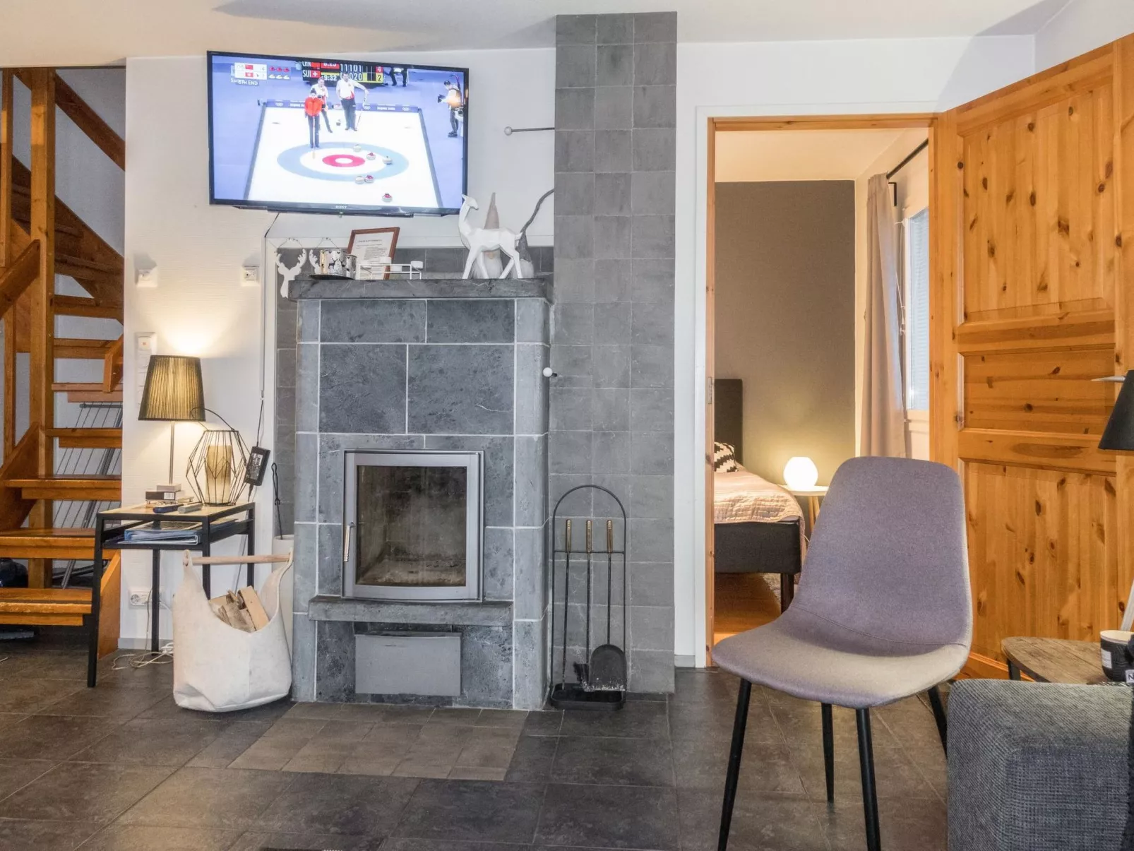 Keskuskuja b4-Inside