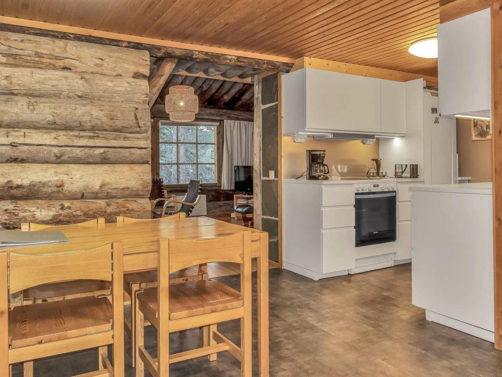 Poromooli a1-Drinnen