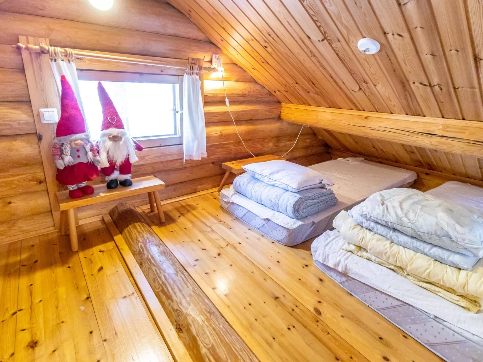 Soutajan kuksa-Dedans