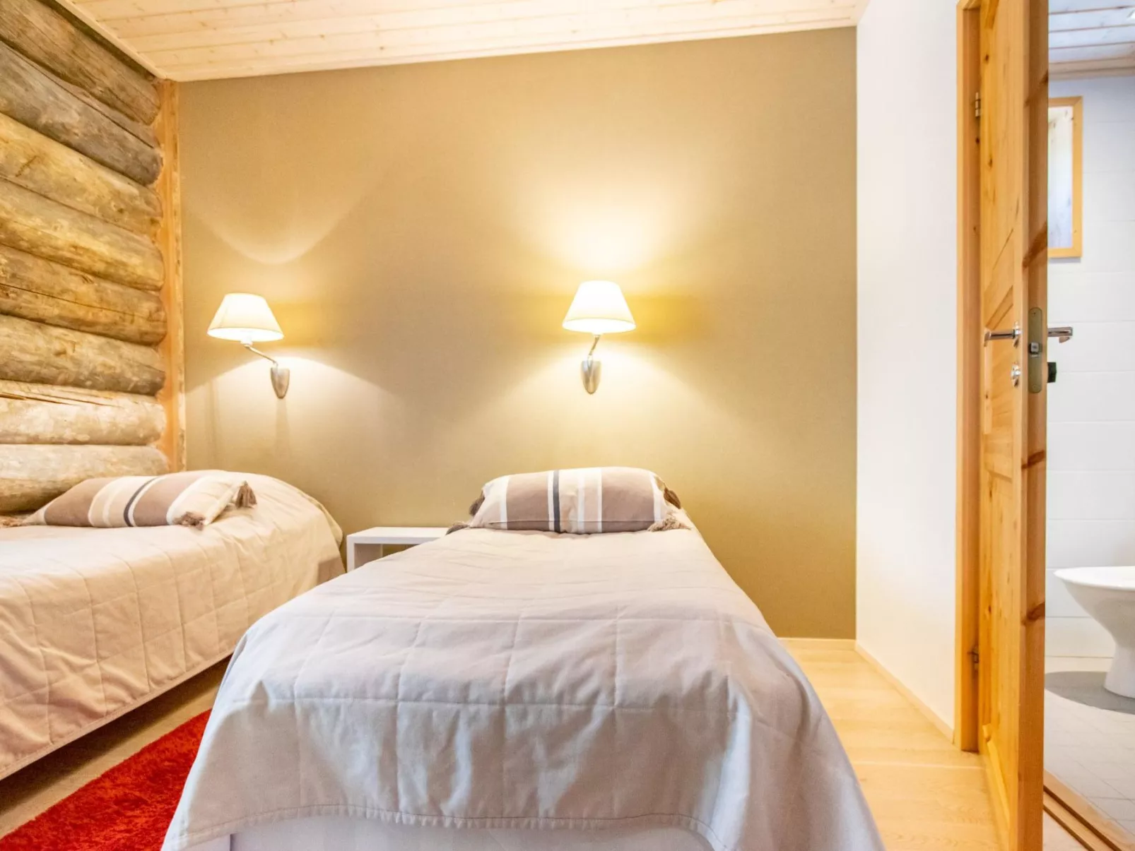 Nilikuru e 12-Inside