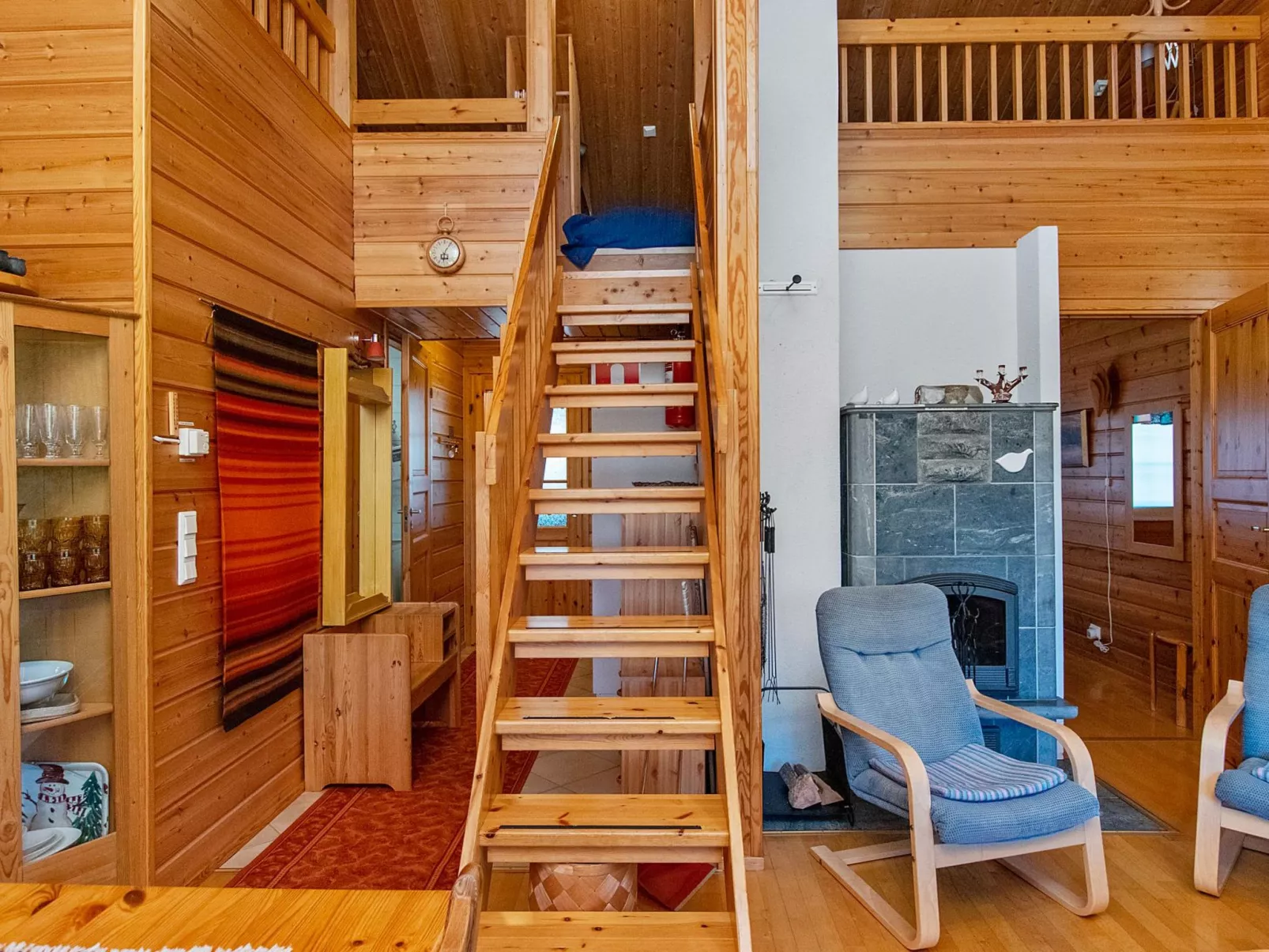 Kuksatie 7 a-Drinnen