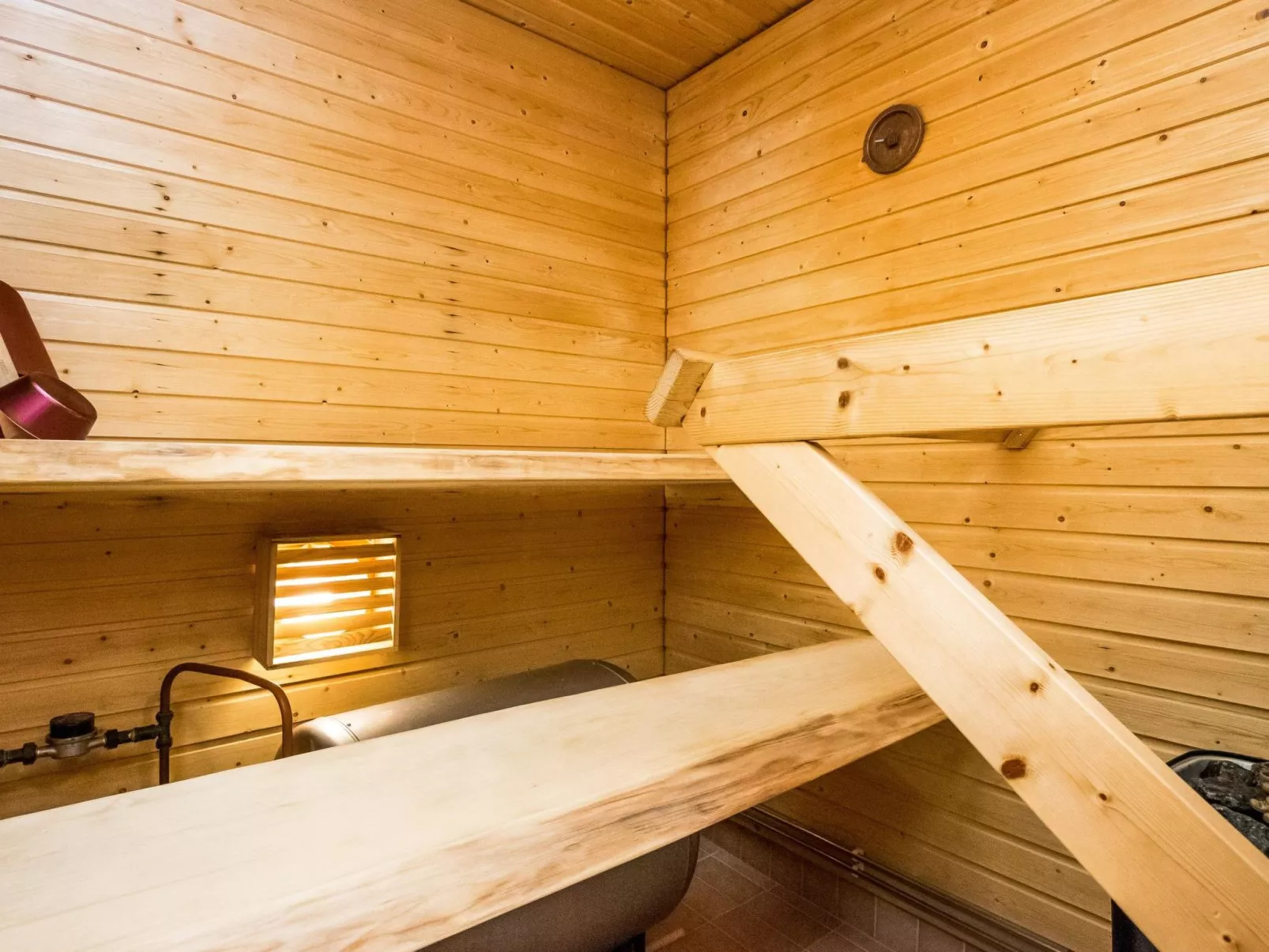 Saariseläntie 8 e 3-Drinnen