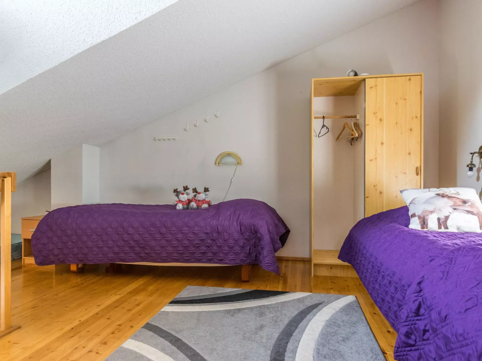 Saarihely b 9-Dedans