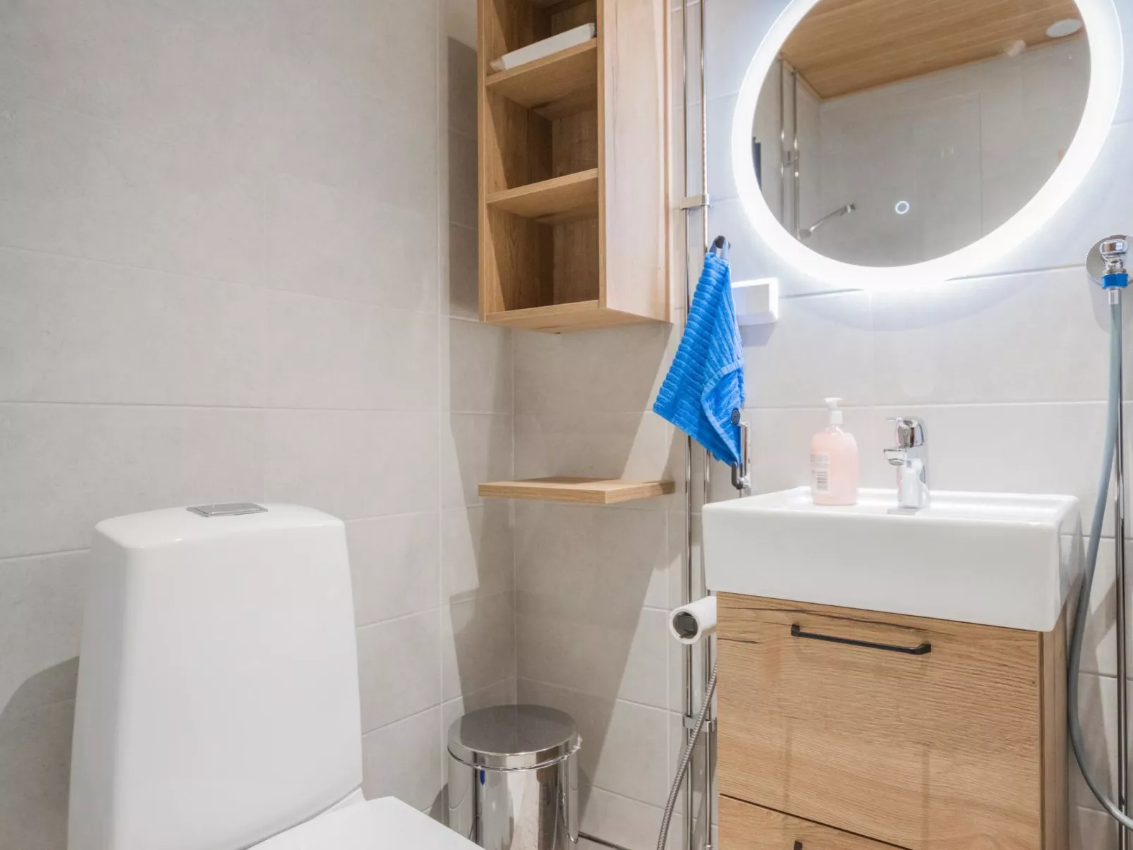 Dagmarin kulma-Dedans