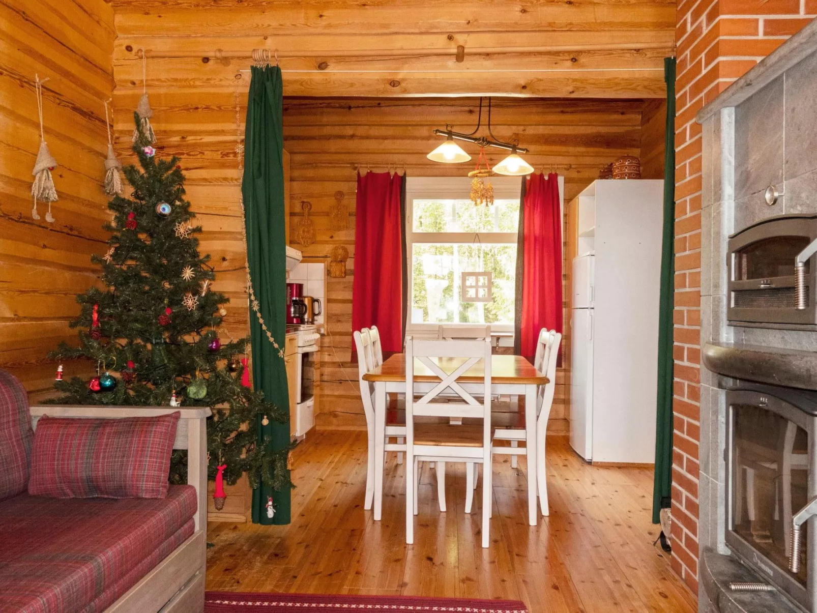 Joulupukin mökki-Dedans