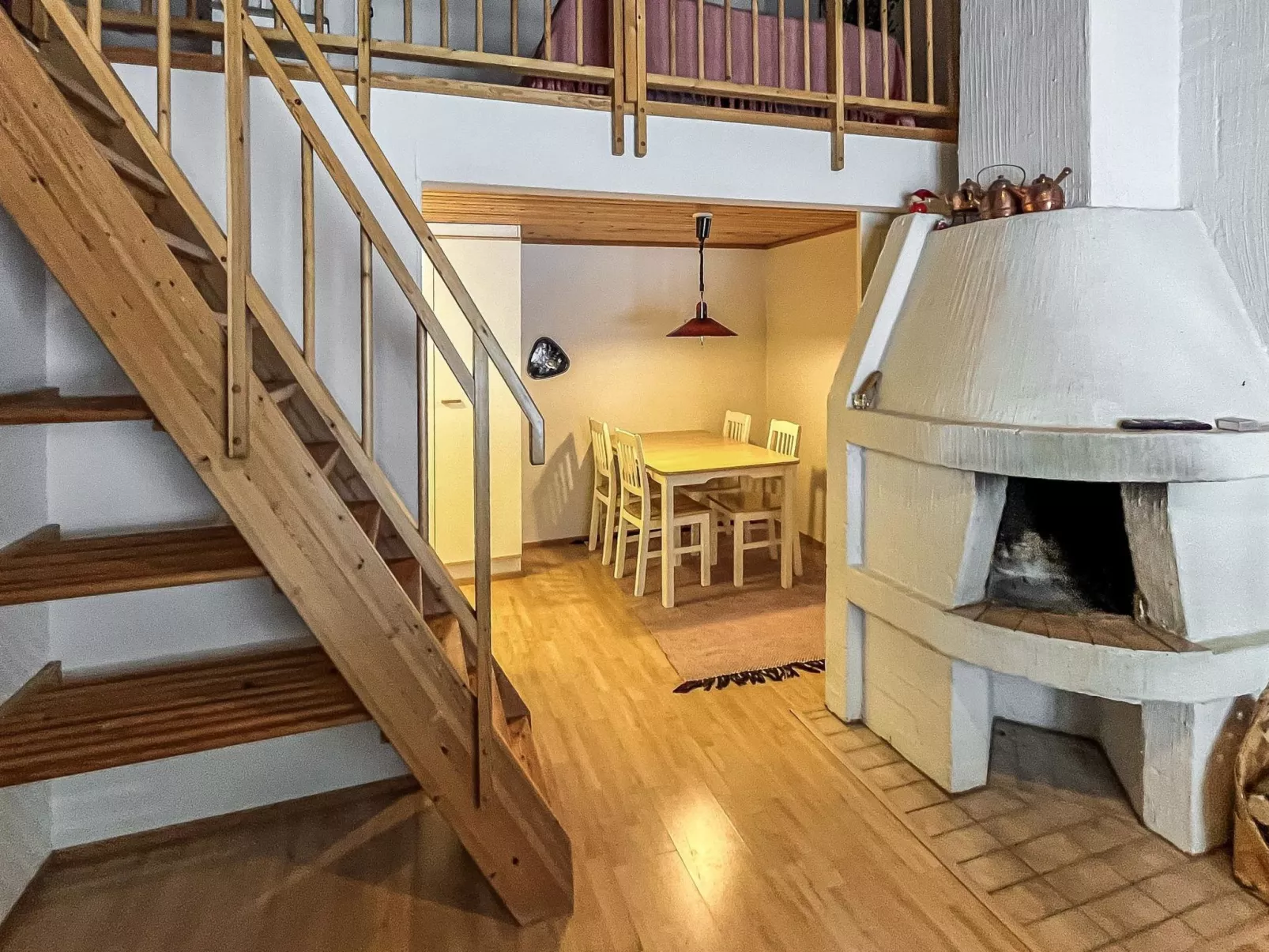 Ylläskakkonen b9-Drinnen