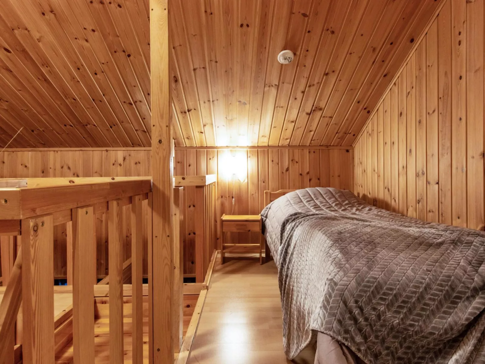 Ylläskarpalo 1 päätyhuoneisto-Drinnen