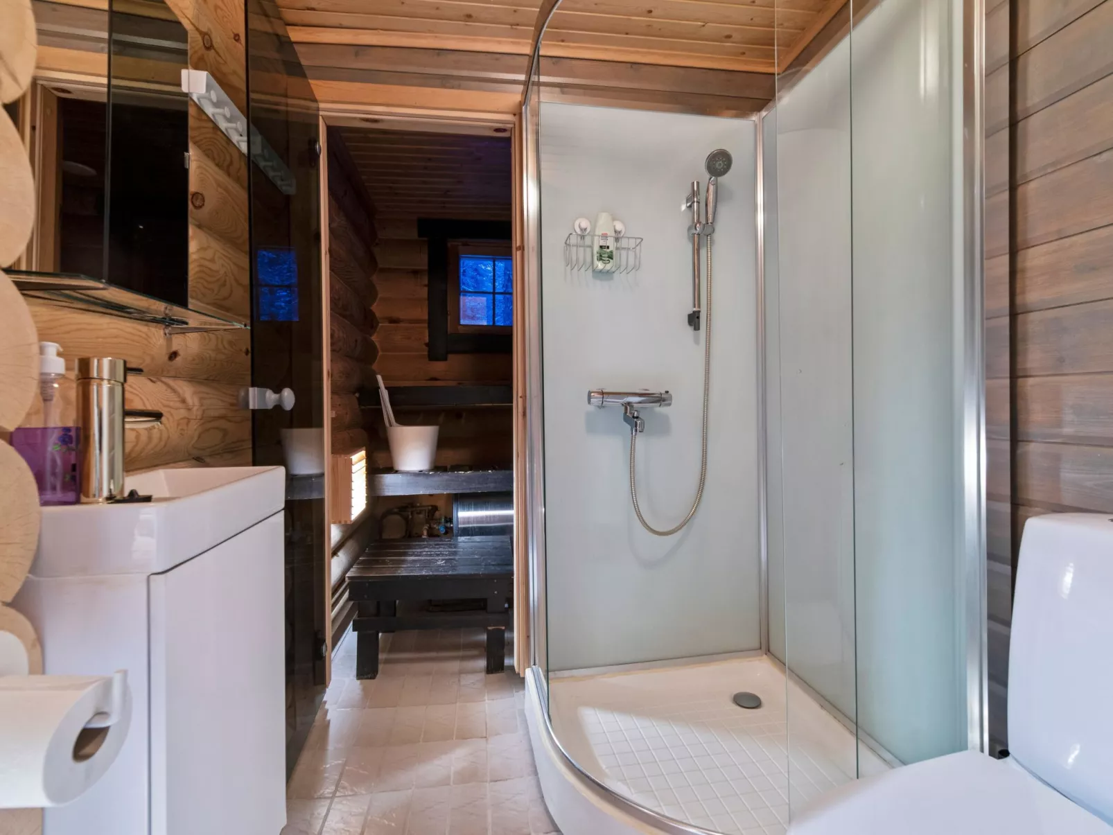 Felixinpolku 2-Dedans