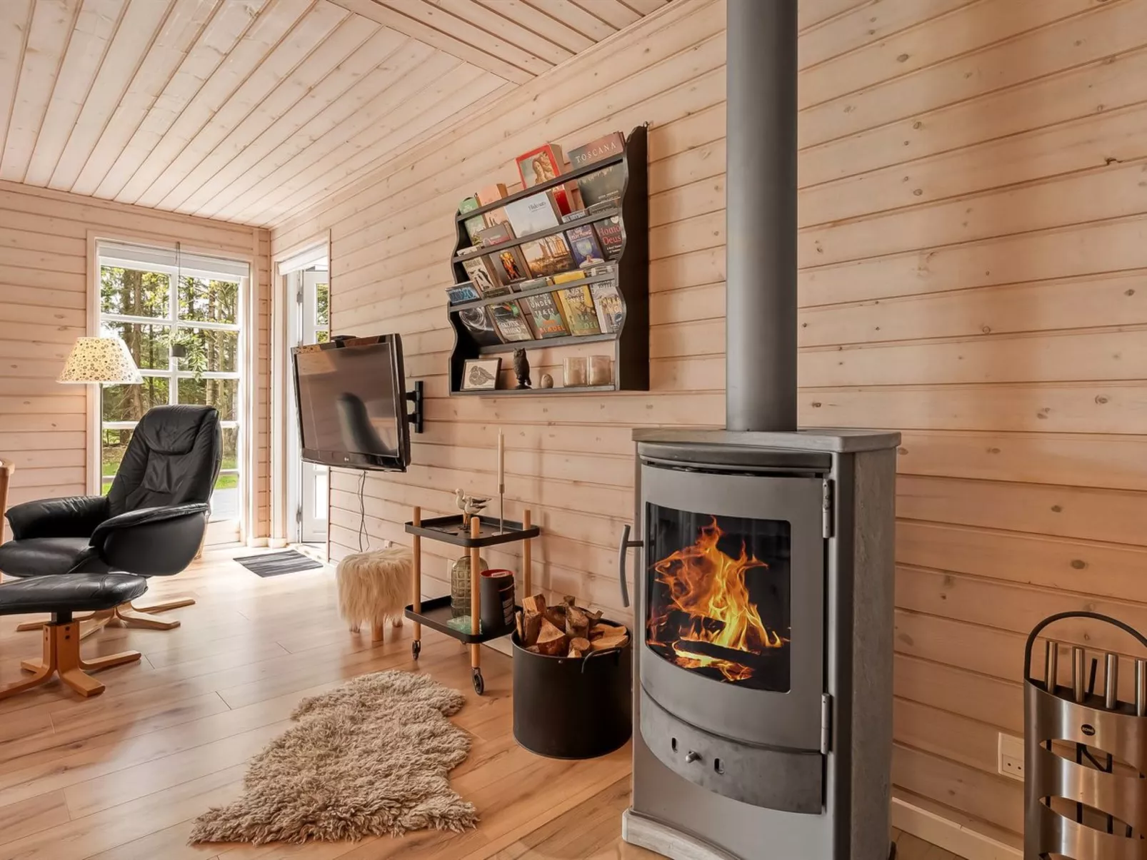 "Iorund" - 9km from the sea-Dedans