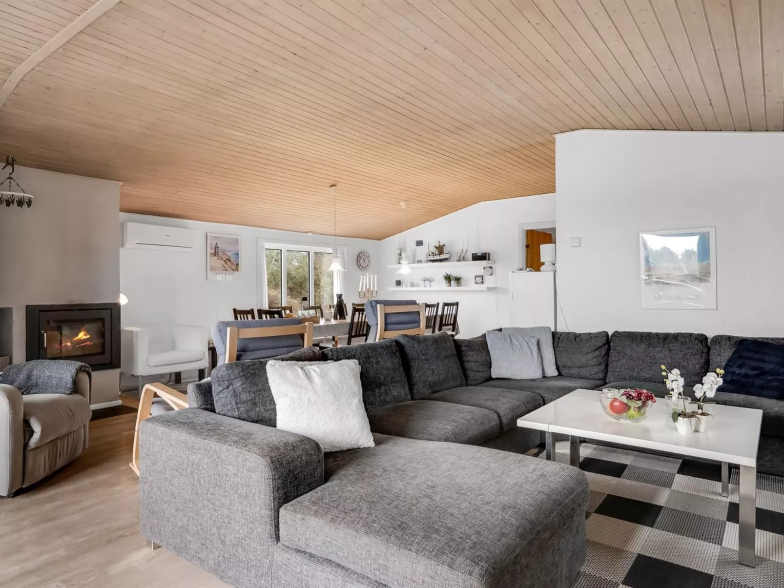 "Birla" - 900m from the sea-Drinnen