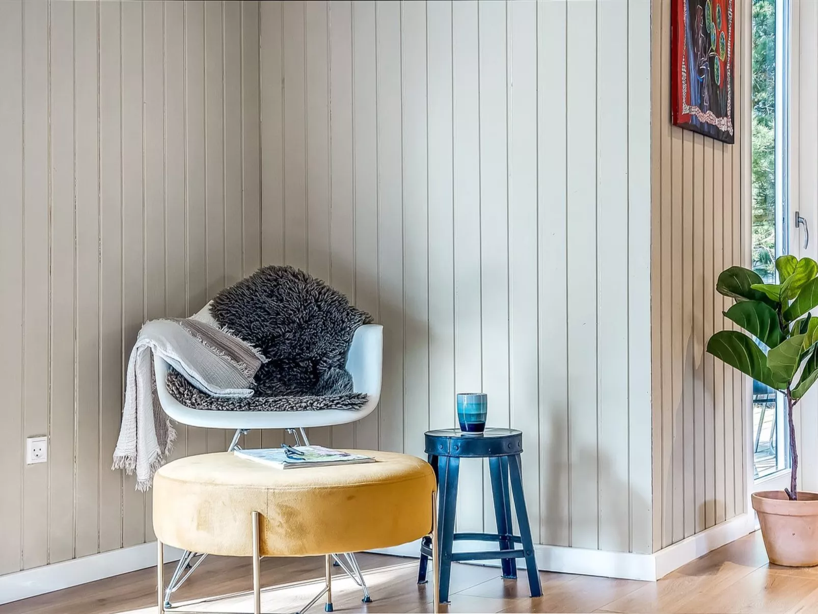 "Anline" -  from the sea-Drinnen