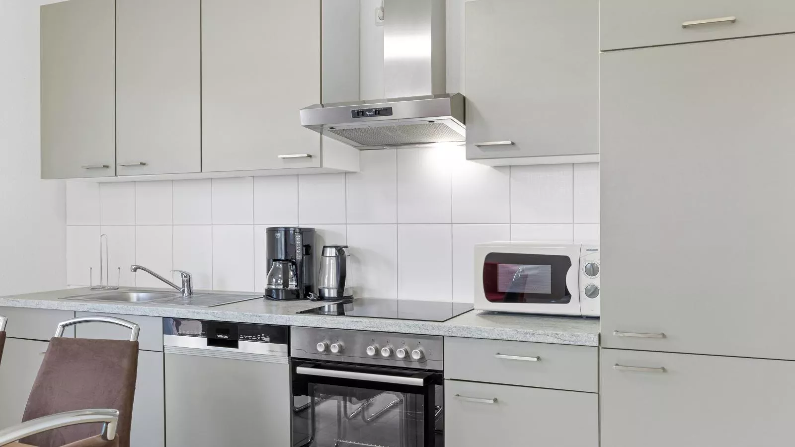 Stranddistel links mit Sauna-Küche