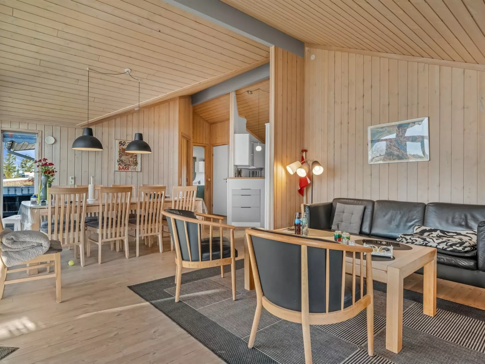 "Anline" - 600m to the fjord-Inside