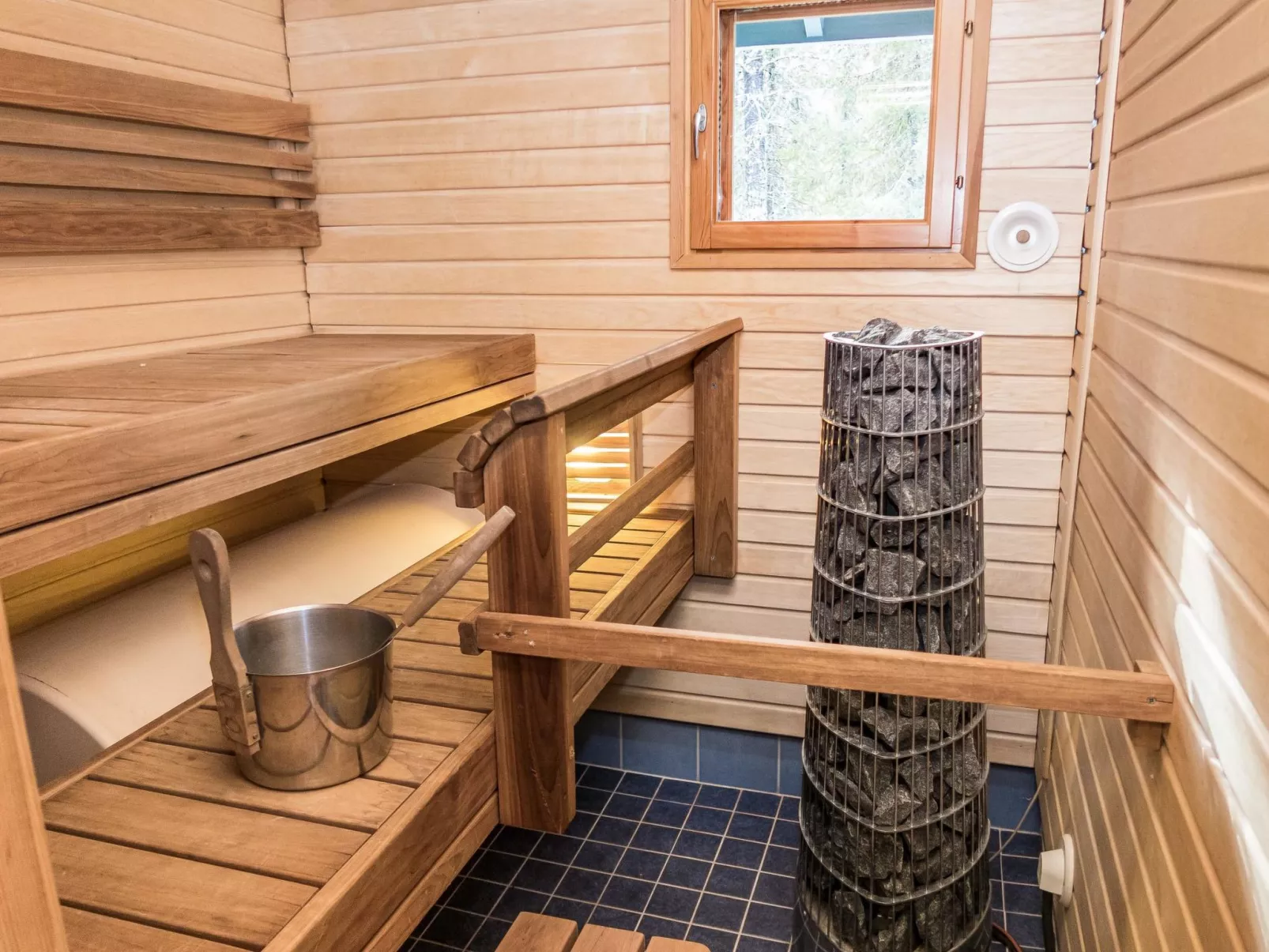 Pyhäjärven loma-Dedans