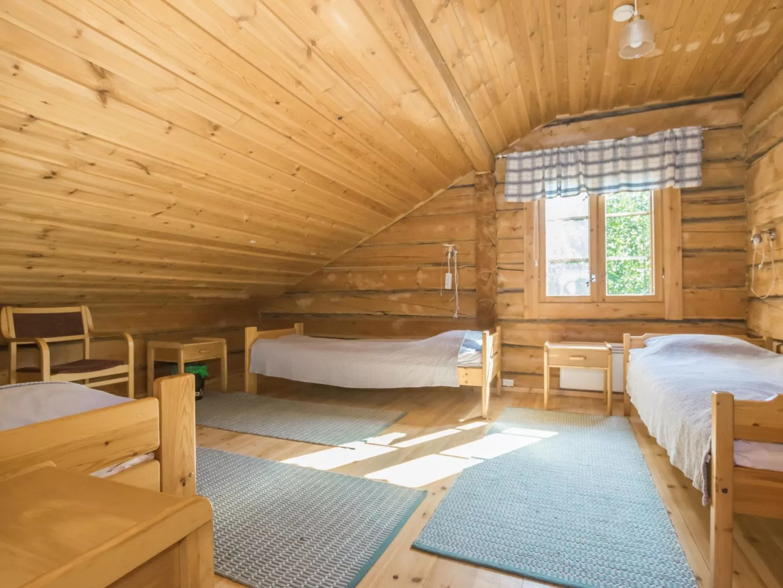 Karjalan kelohuvila-Drinnen