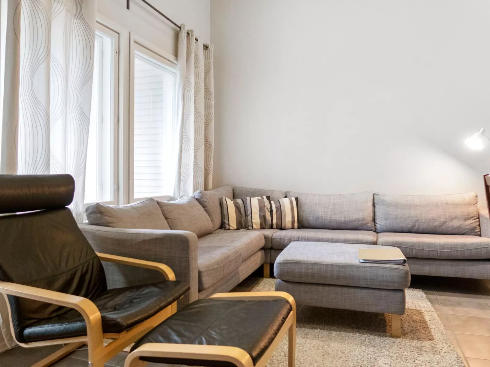 4 seasons b 1-Inside