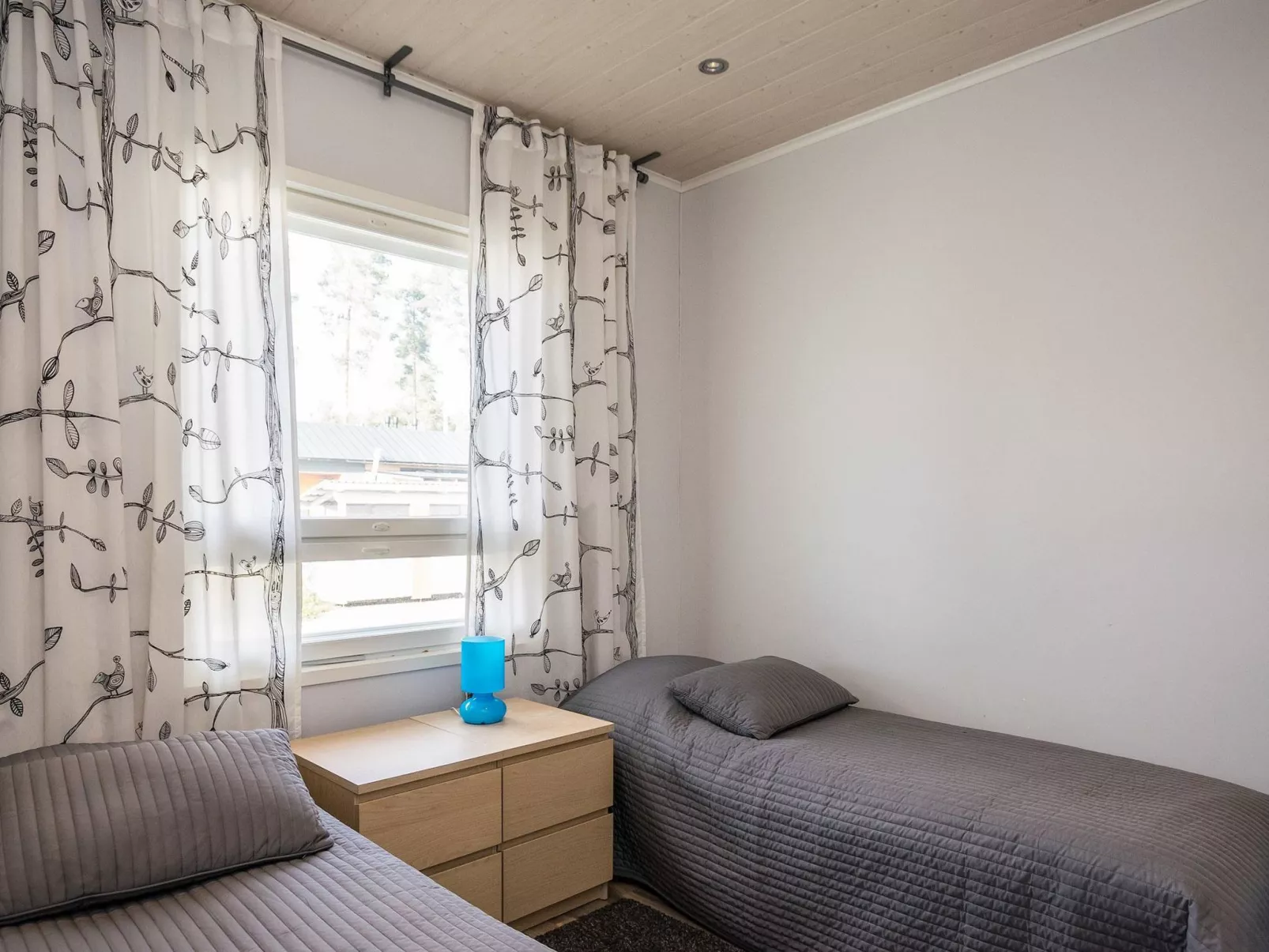 4 seasons b 2-Dedans