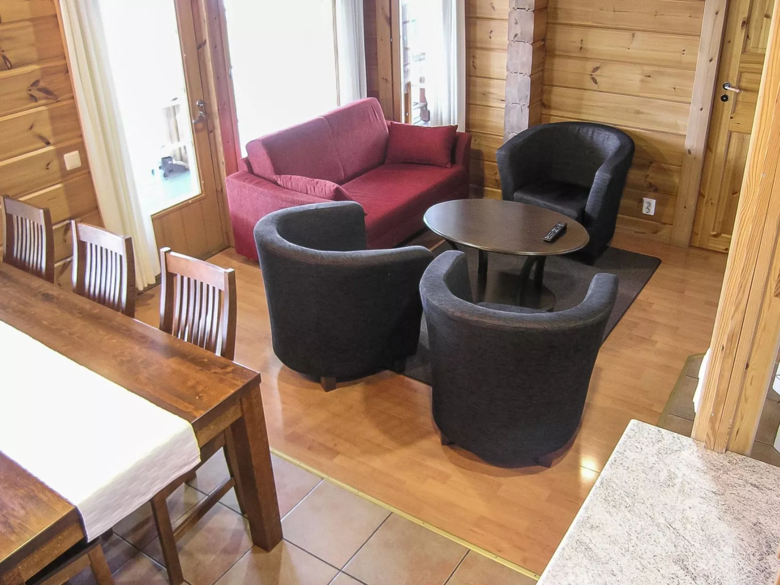 Yläneuvola niemi-Inside