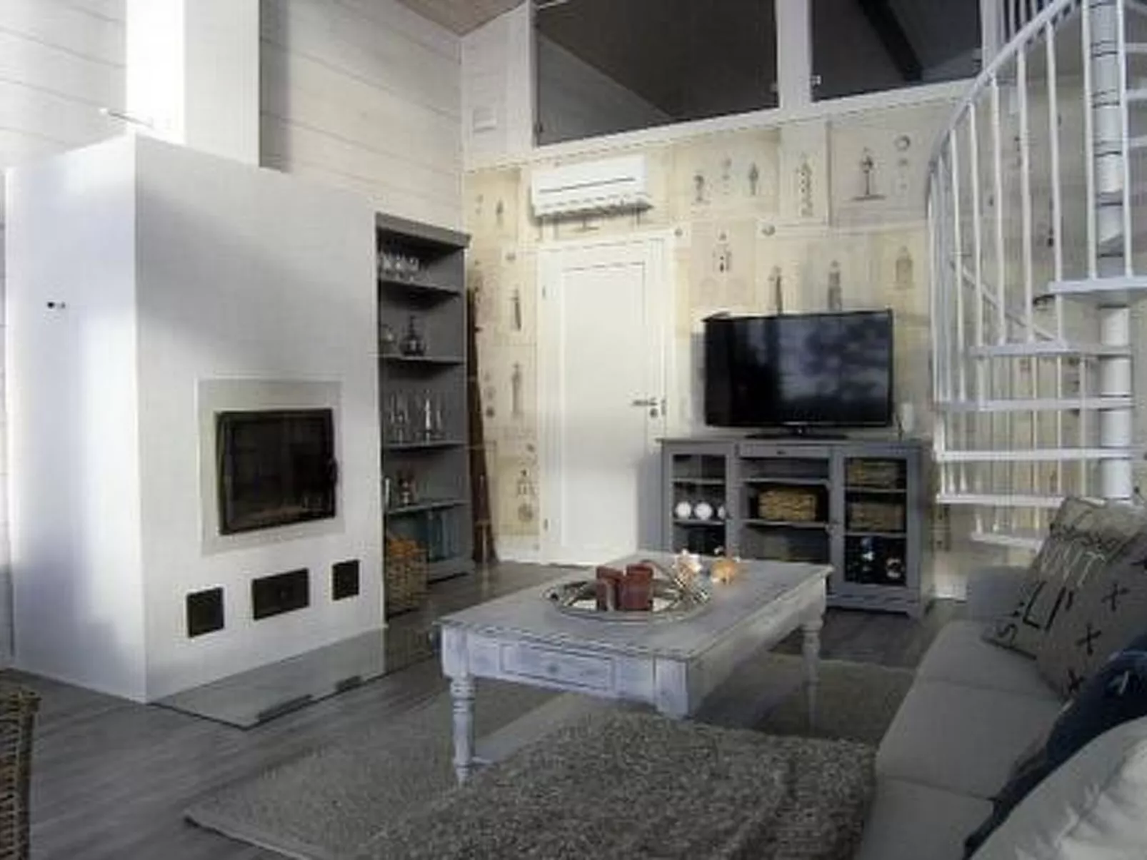 Villa miestamo-Dedans