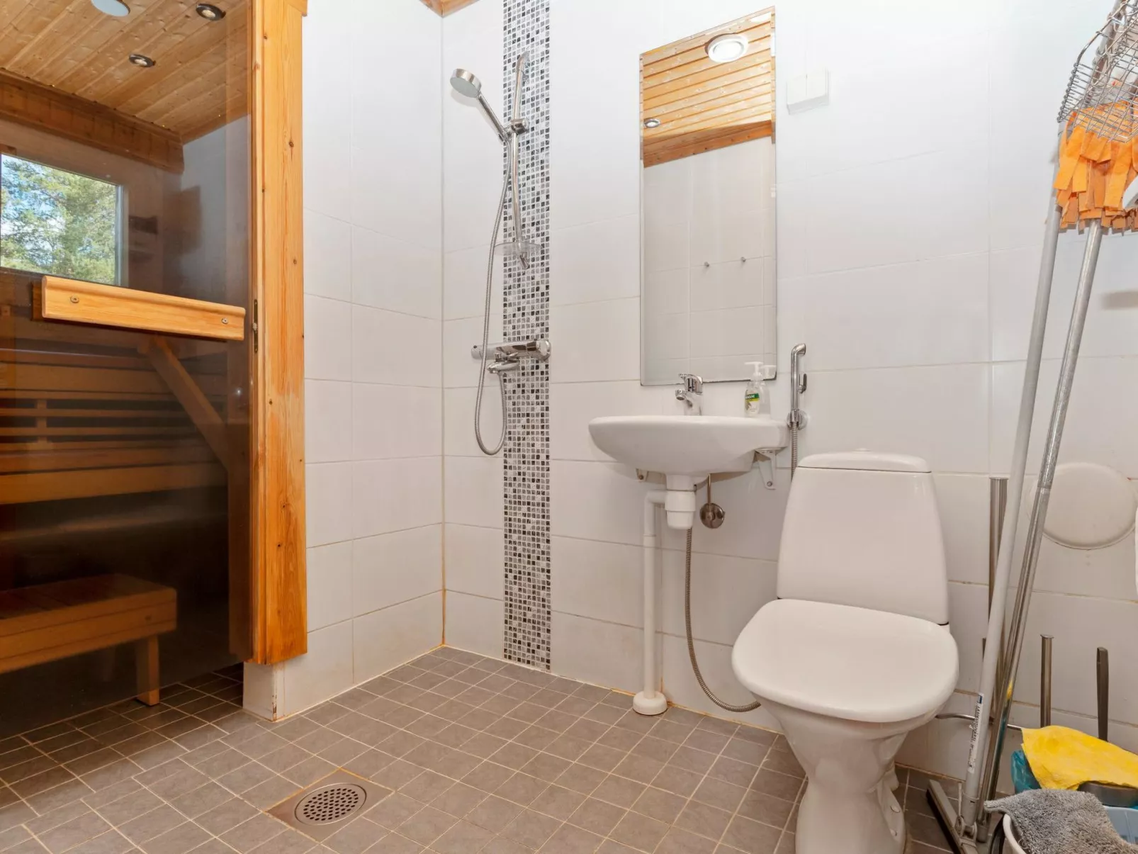 Rukan sarastus-Drinnen