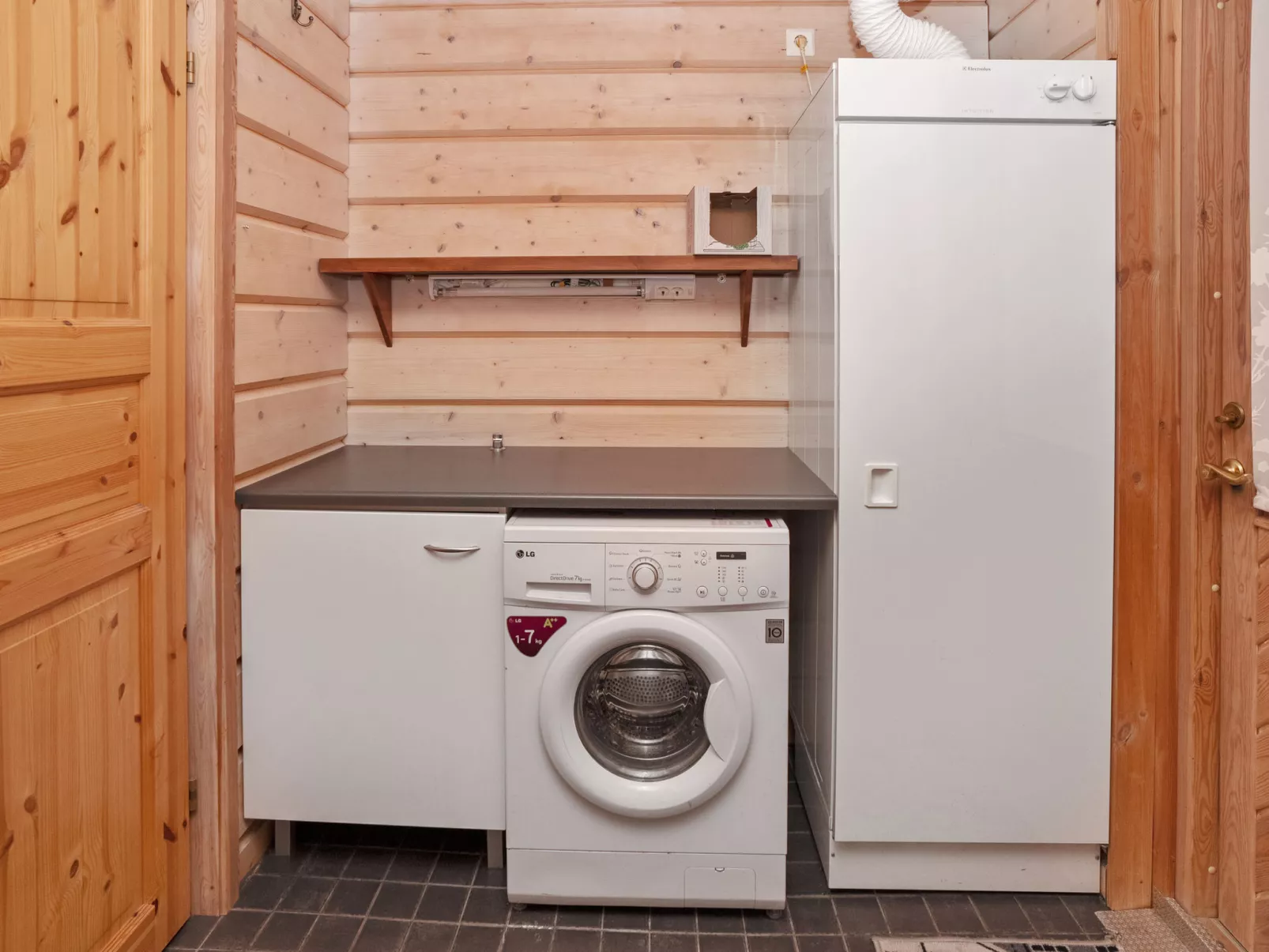 Vuosselin kataja 5-Dedans