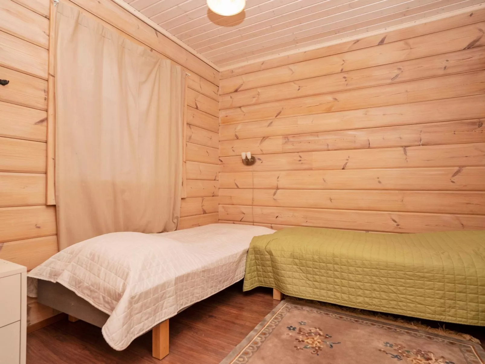 Ihtingin koskikara-Dedans