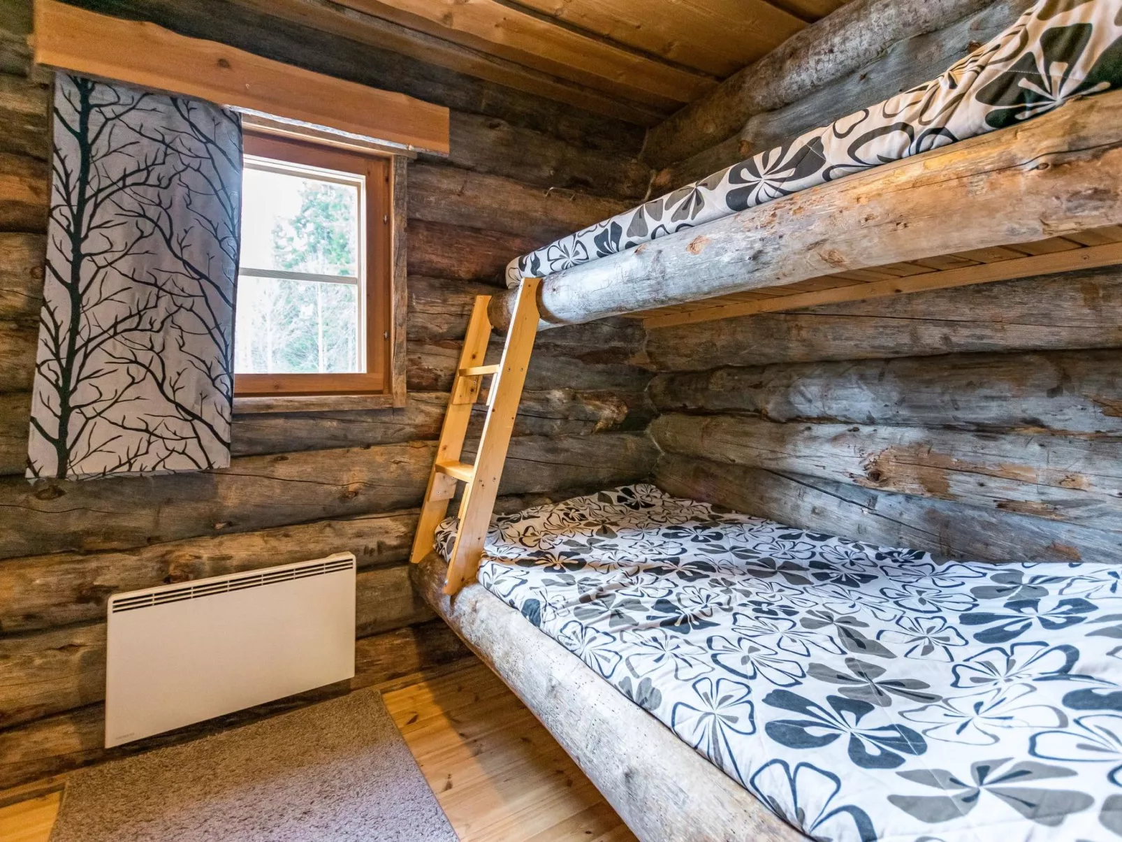 Seitsemän savua 4-Dedans