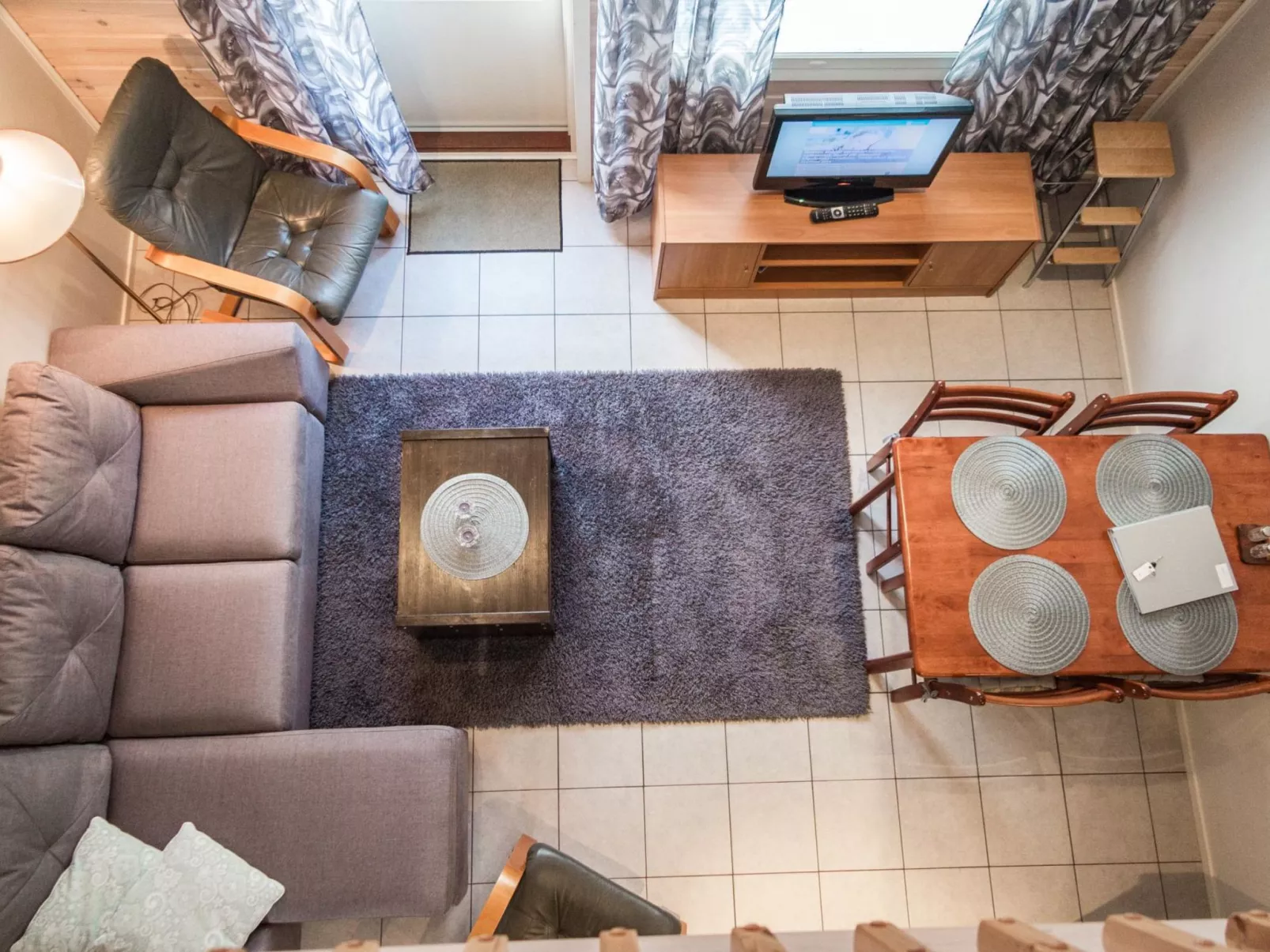 Karitahko a 5-Dedans