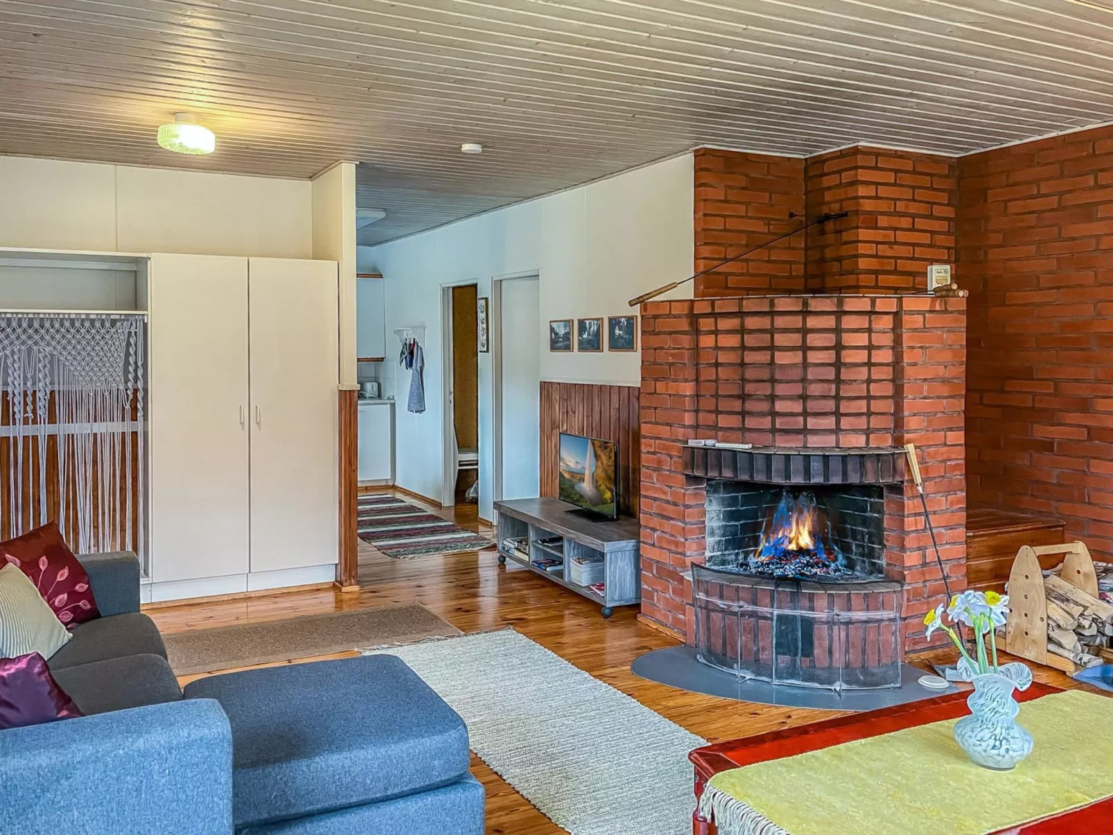 Mäkelän vierastalo-Drinnen