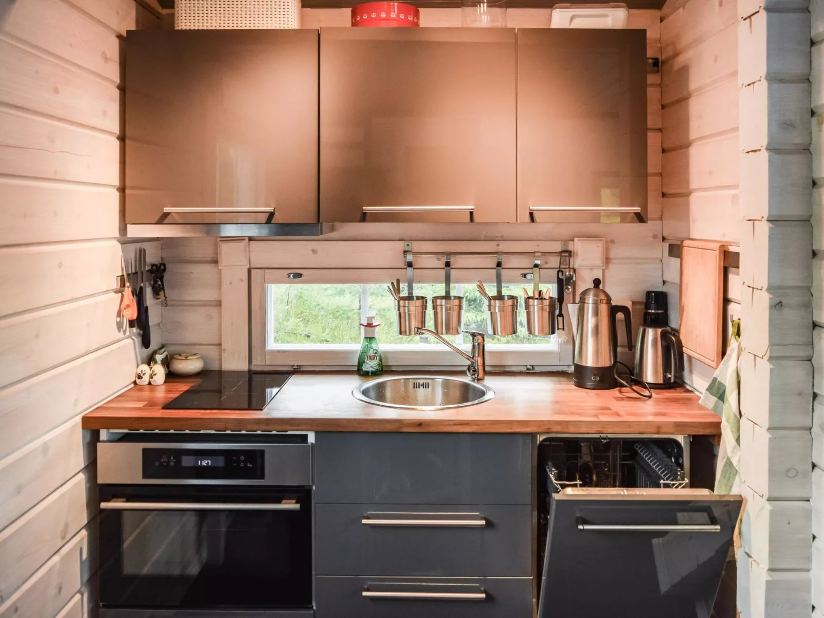 Lekojärven herra-Dedans