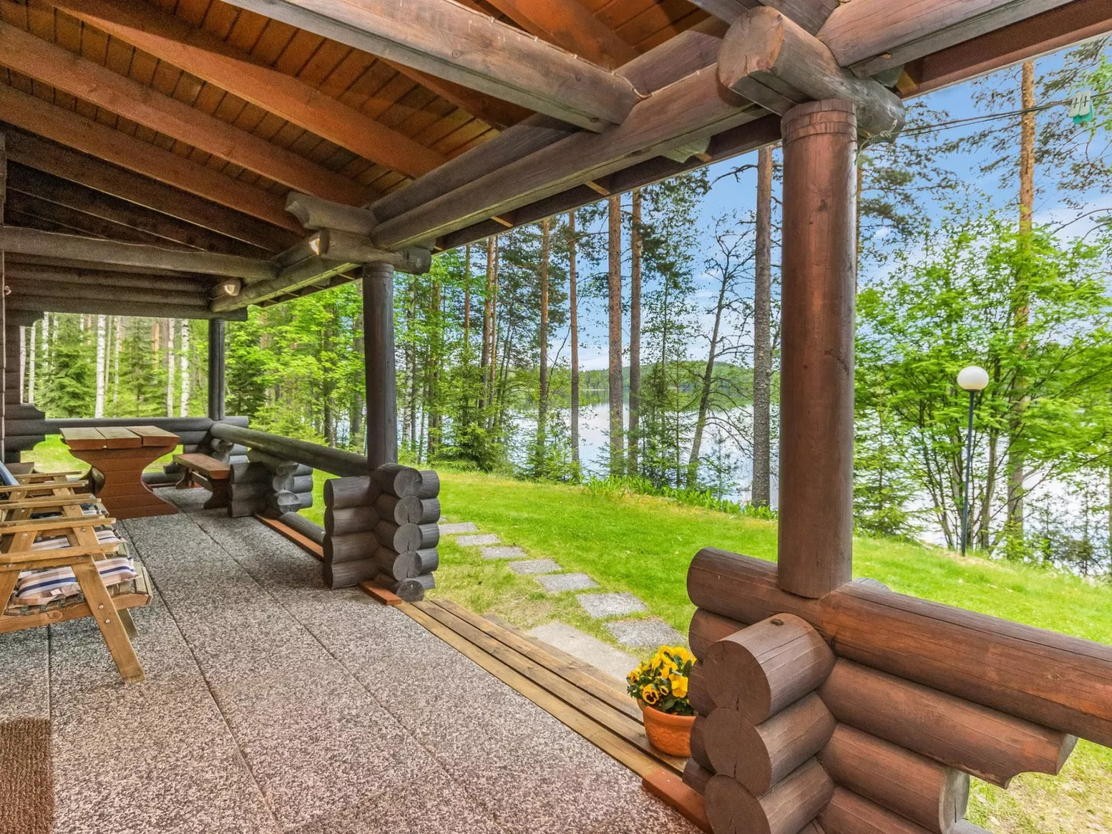 Lohi, cjoe237 a-Inside