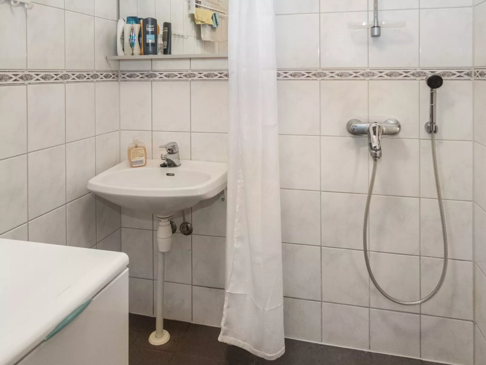 Otsolanhovi b 8-Dedans