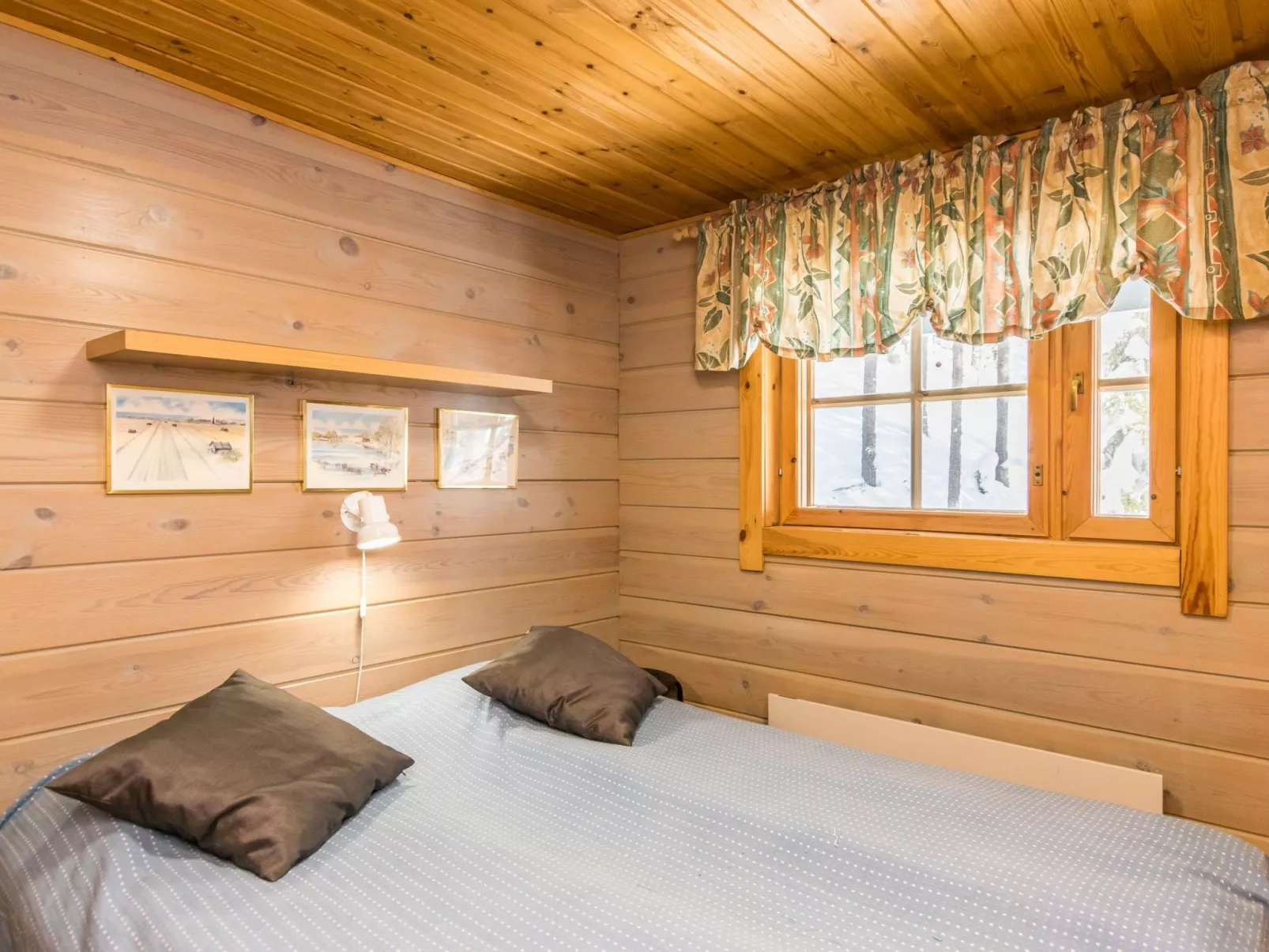 Gasthalla b paritalo-Dedans