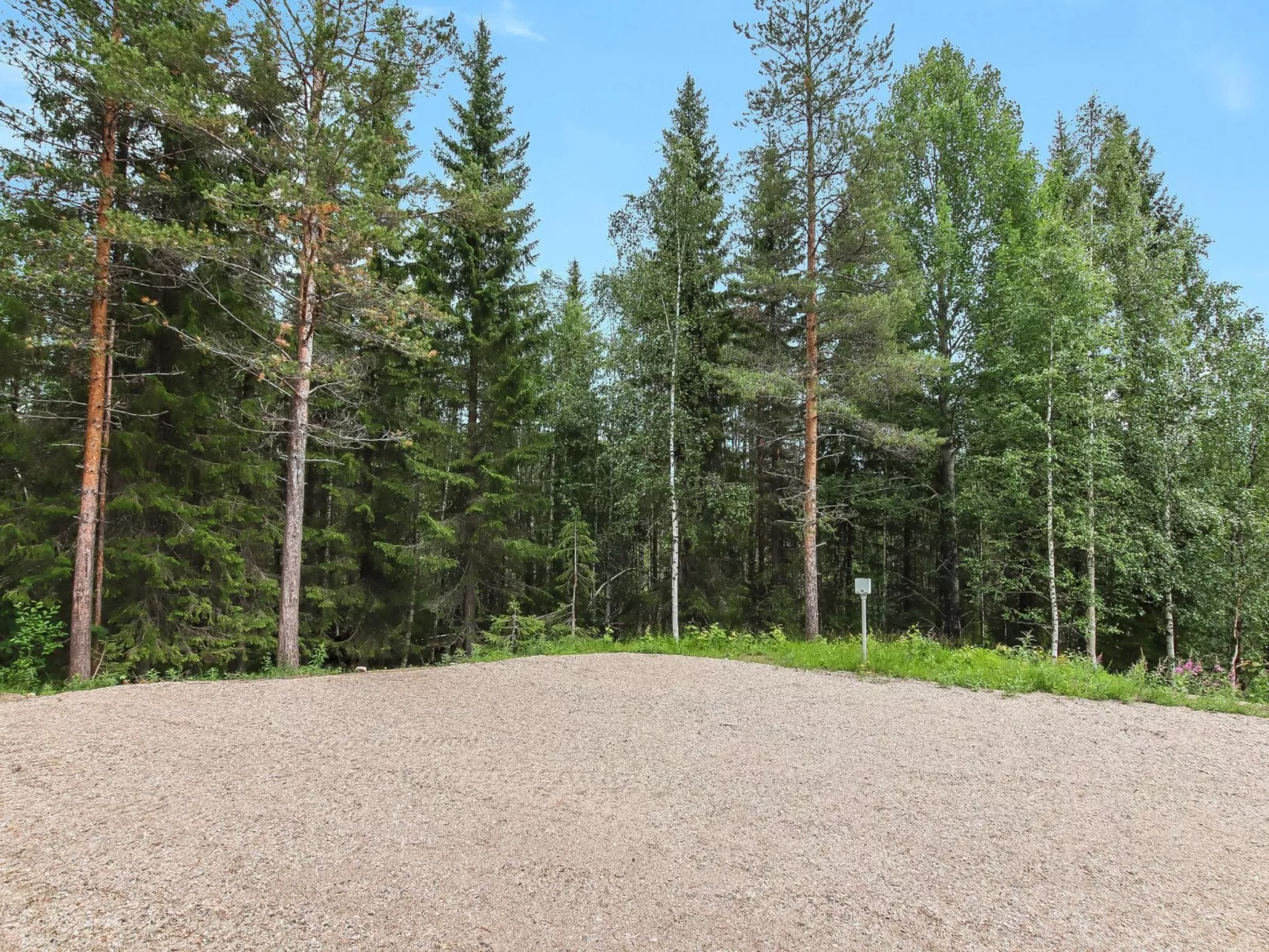 Taukotuli 4 paritalon alakerta-Dedans