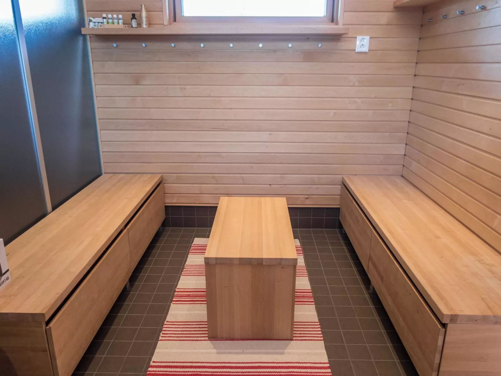 Holy lake rantasauna-Dedans