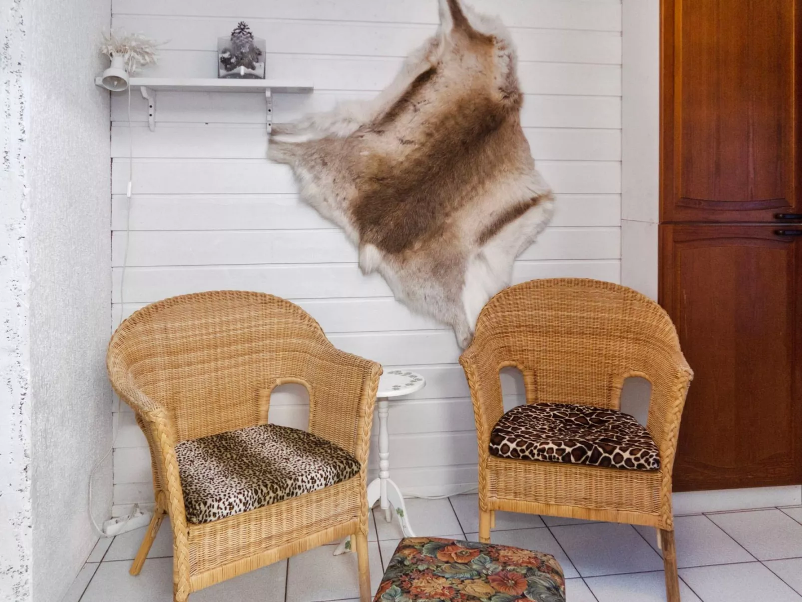 Mustalampi 3 lintukoto-Dedans