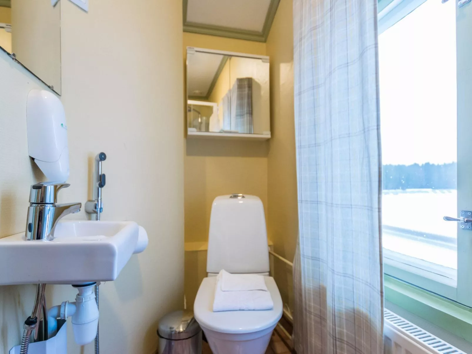 Kartanohuoneisto heikki-Dedans