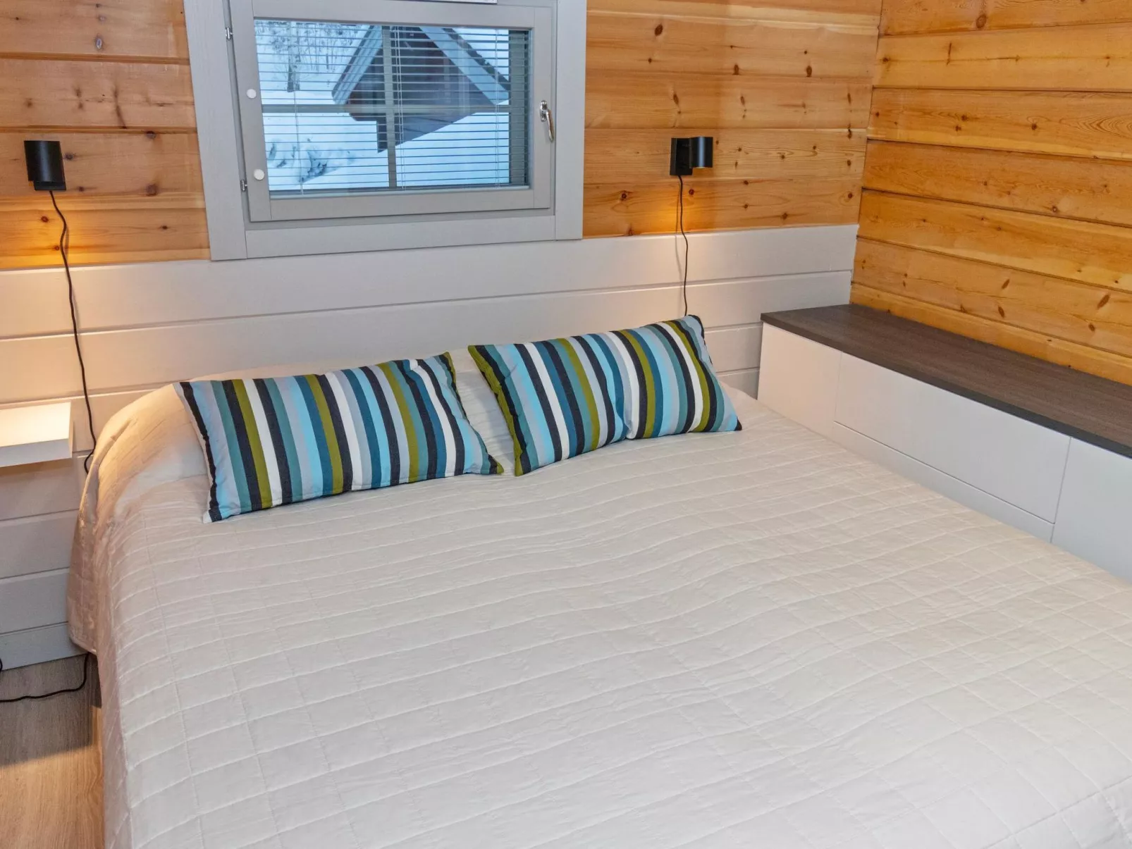 Tahkon käkikello-Dedans