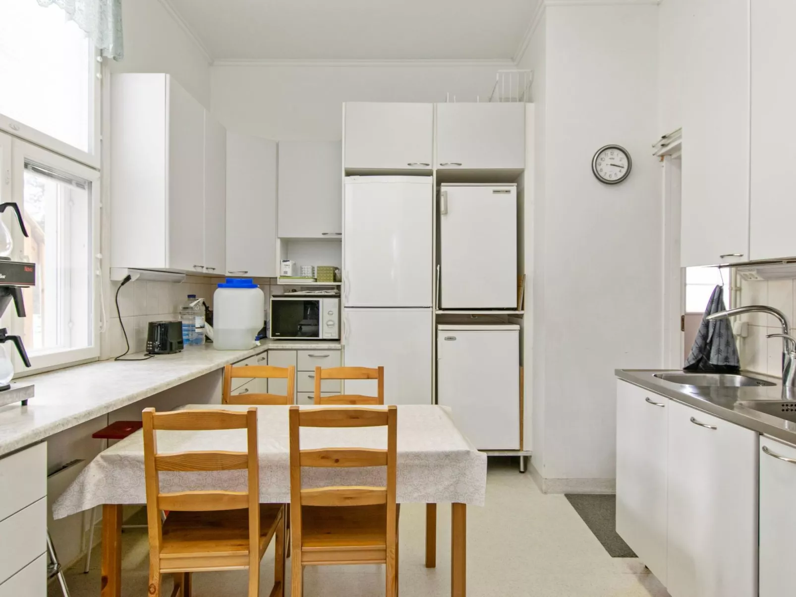 Kaislajärven huvila-Drinnen