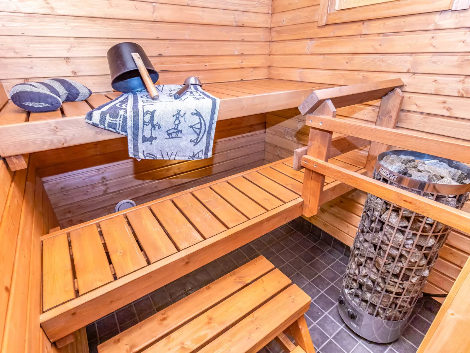 Ruka sinirinta as. 1-Inside